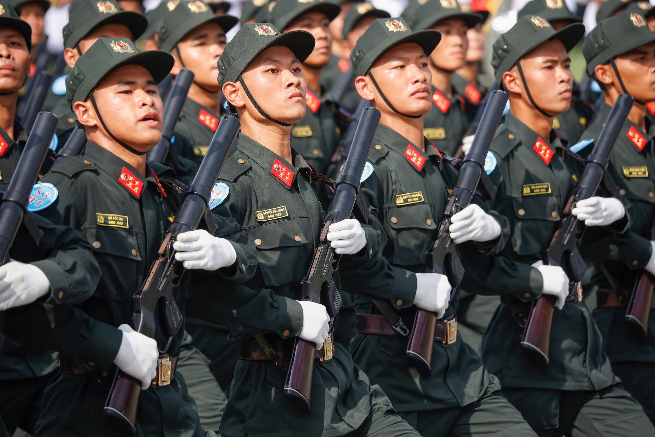 Mãn nhãn buổi diễu binh 15 . 000 Chiến sĩ công an và quân đội hợp luyện - Ảnh 23. Mãn nhãn buổi diễu binh 15 . 000 Chiến sĩ công an và quân đội hợp luyện - Ảnh 23.