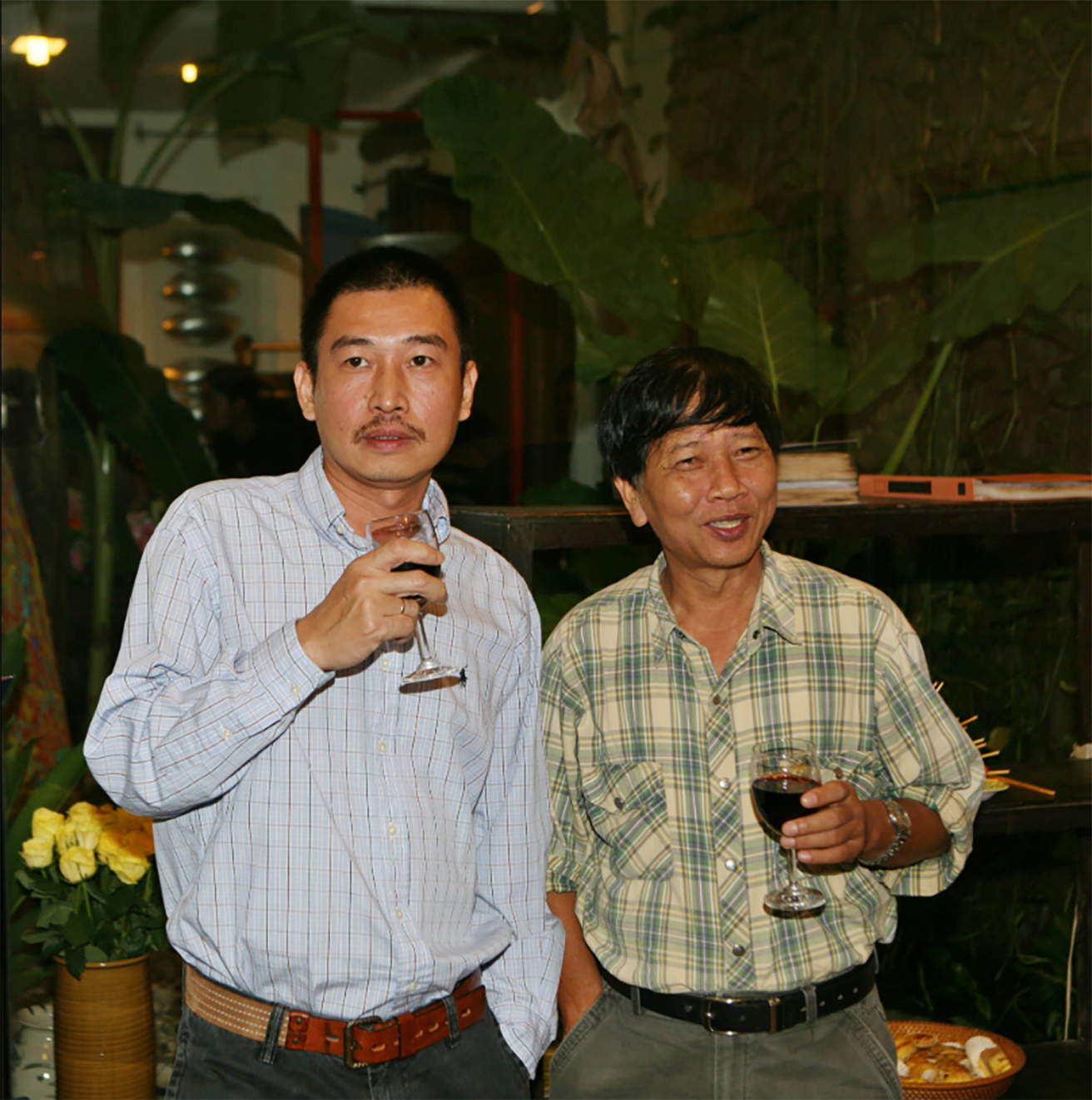 ນັກສິລະປິນຜູ້ມີຫົວຄິດປະດິດສ້າງ ເລທິເກື່ອງ ໄດ້ເຖິງແກ່ມໍລະນະກຳ   - ຮູບ 3. Họa sĩ hàng đầu của hội họa đổi mới Lê Thiết Cương qua đời
- Ảnh 3.