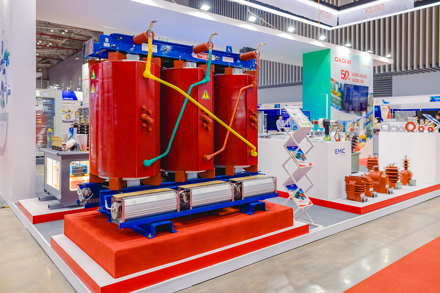 GELEX Electric ghi dấu ấn mạnh mẽ tại triển lãm ngành điện hàng đầu Việt Nam 2025- Ảnh 4. GELEX Electric ghi dấu ấn mạnh mẽ tại triển lãm ngành điện hàng đầu Việt Nam 2025- Ảnh 4.