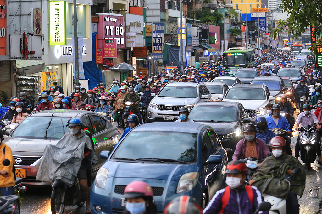 TP.HCM tăng tốc 'vẽ đường' cho giao thông xanh - Ảnh 2.