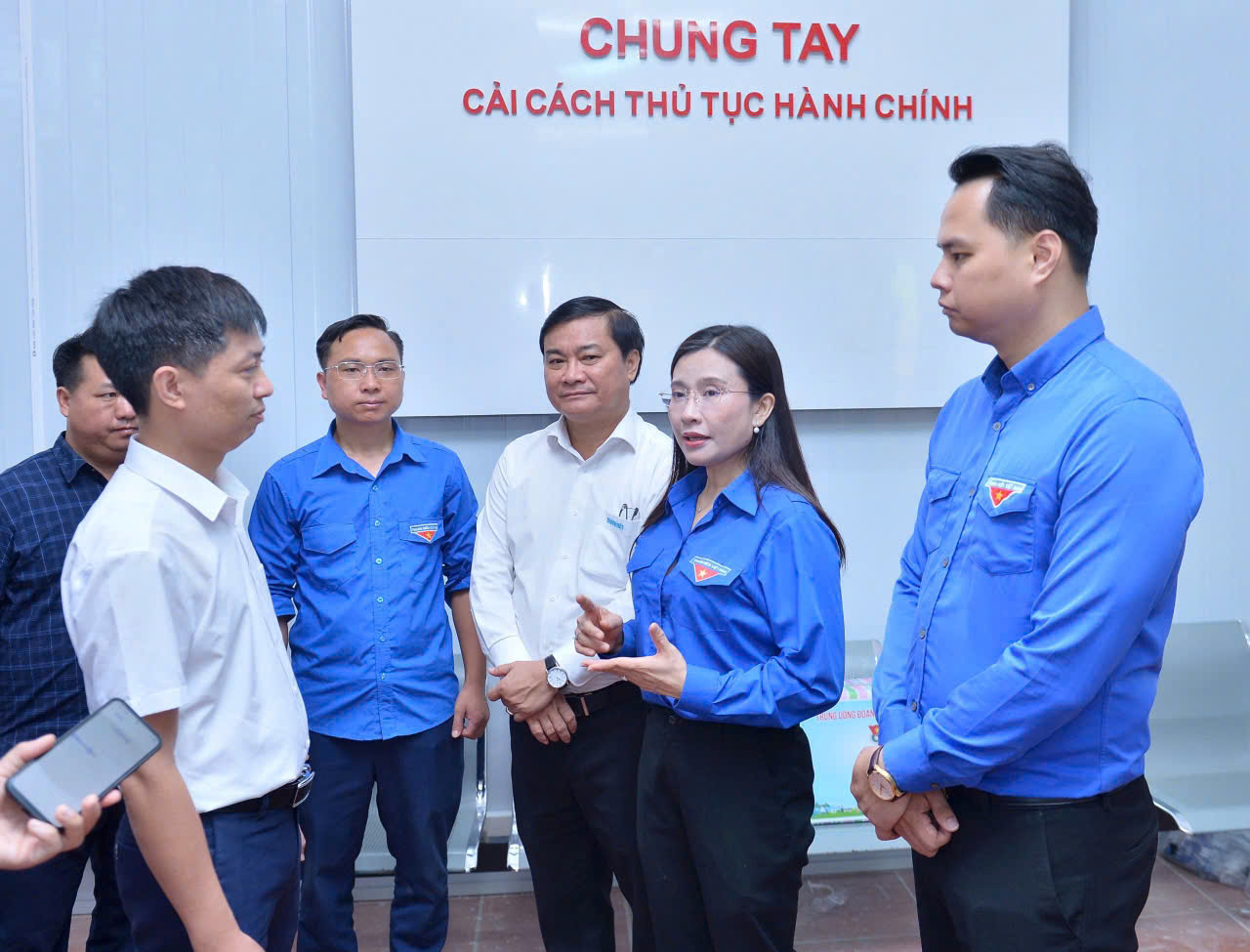 T.Ư Đoàn thăm đội tình nguyện xã biên giới Y Tý - Ảnh 6.