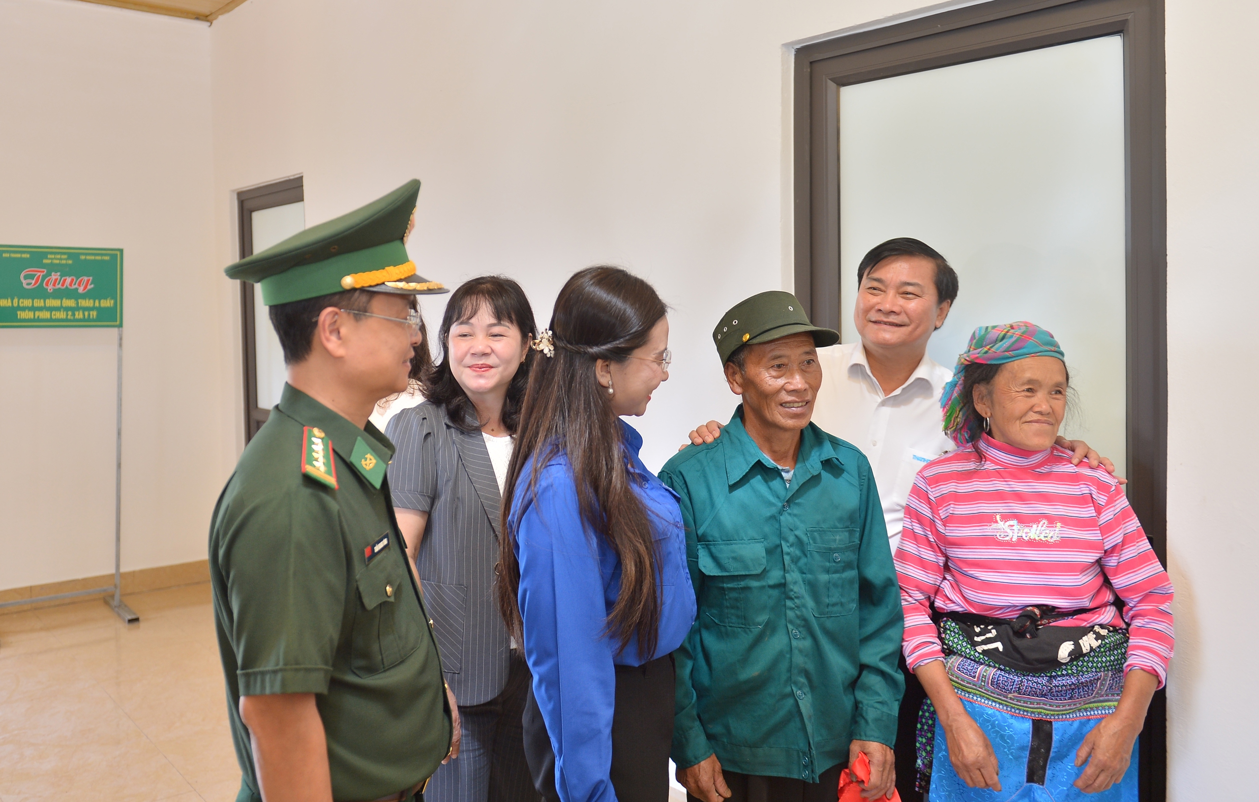 - Ảnh 4. Thăm những mái ấm trên vùng biên cương Y Tý - Ảnh 4.