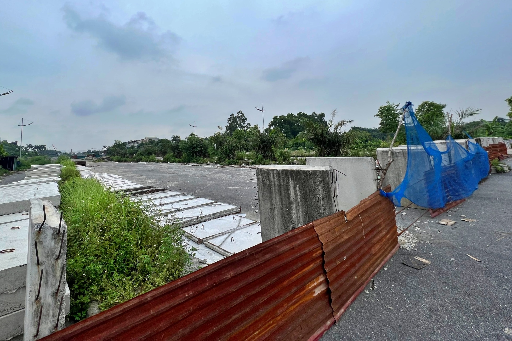 Giải phóng mặt bằng đại lộ nghìn tỉ 'đóng băng' sau khi bỏ chính quyền cấp huyện - Ảnh 4.