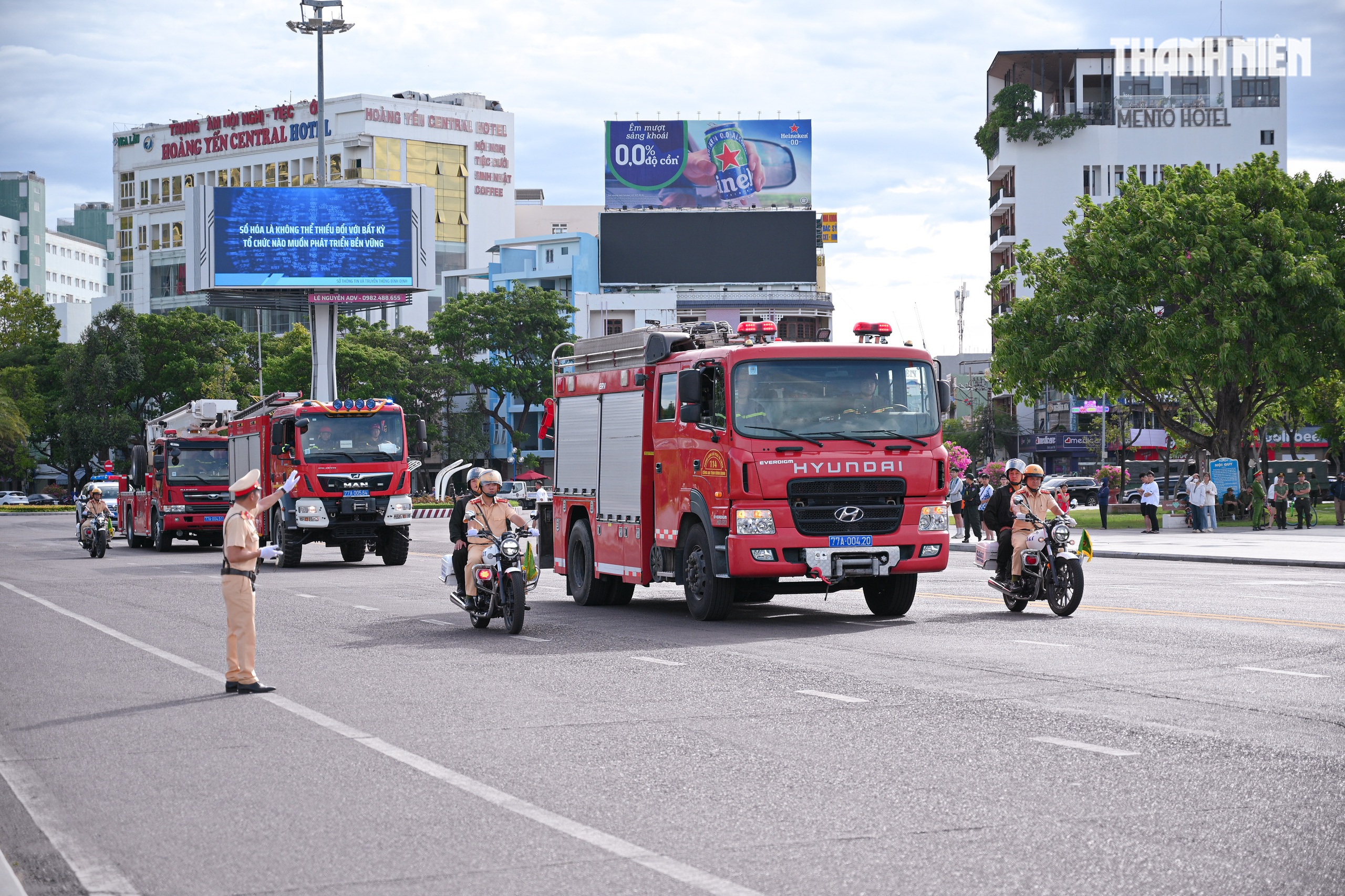 Mãn nhãn màn biểu diễn võ thuật trong lễ ra quân của Công an tỉnh Gia Lai - Ảnh 30.