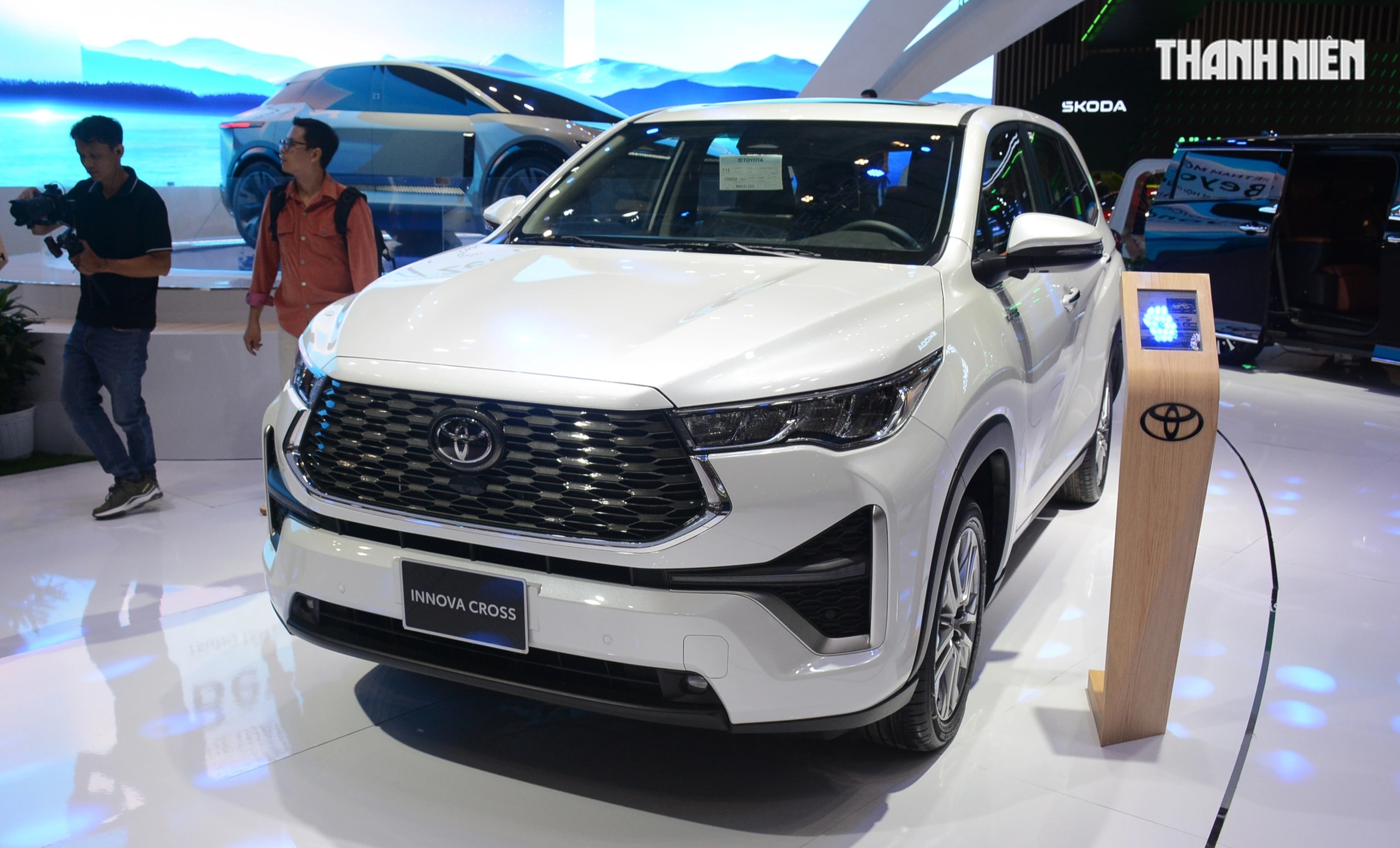 &Ocirc; t&ocirc; hybrid Nhật Bản chiếm ưu thế d&ugrave; sức mua giảm, Corolla Cross HEV dẫn đầu - Ảnh 1.