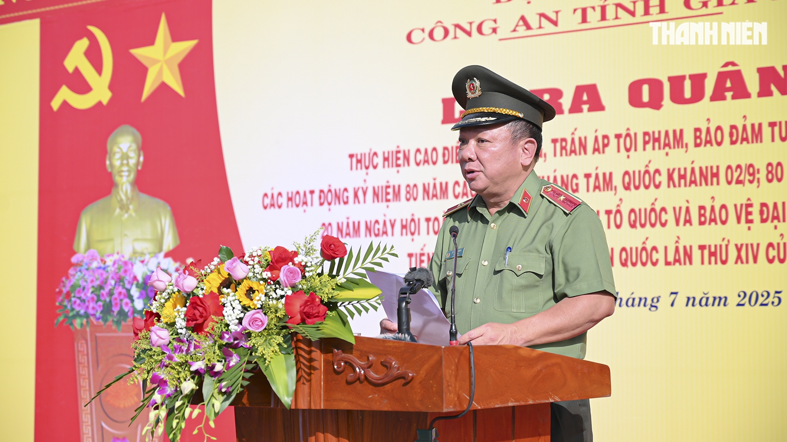 Mãn nhãn màn biểu diễn võ thuật trong lễ ra quân của Công an tỉnh Gia Lai - Ảnh 2.
