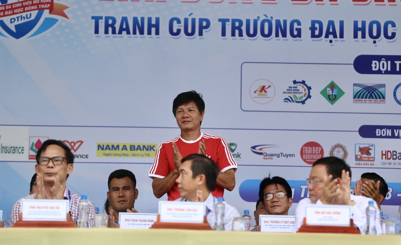 Huỳnh Quốc Cường. Phan Thanh Bình truyền cảm hứng cho giải sinh viên Trường ĐH Đồng Tháp- Ảnh 5. Huỳnh Quốc Cường. Phan Thanh Bình truyền cảm hứng cho giải sinh viên Trường ĐH Đồng Tháp- Ảnh 5.
