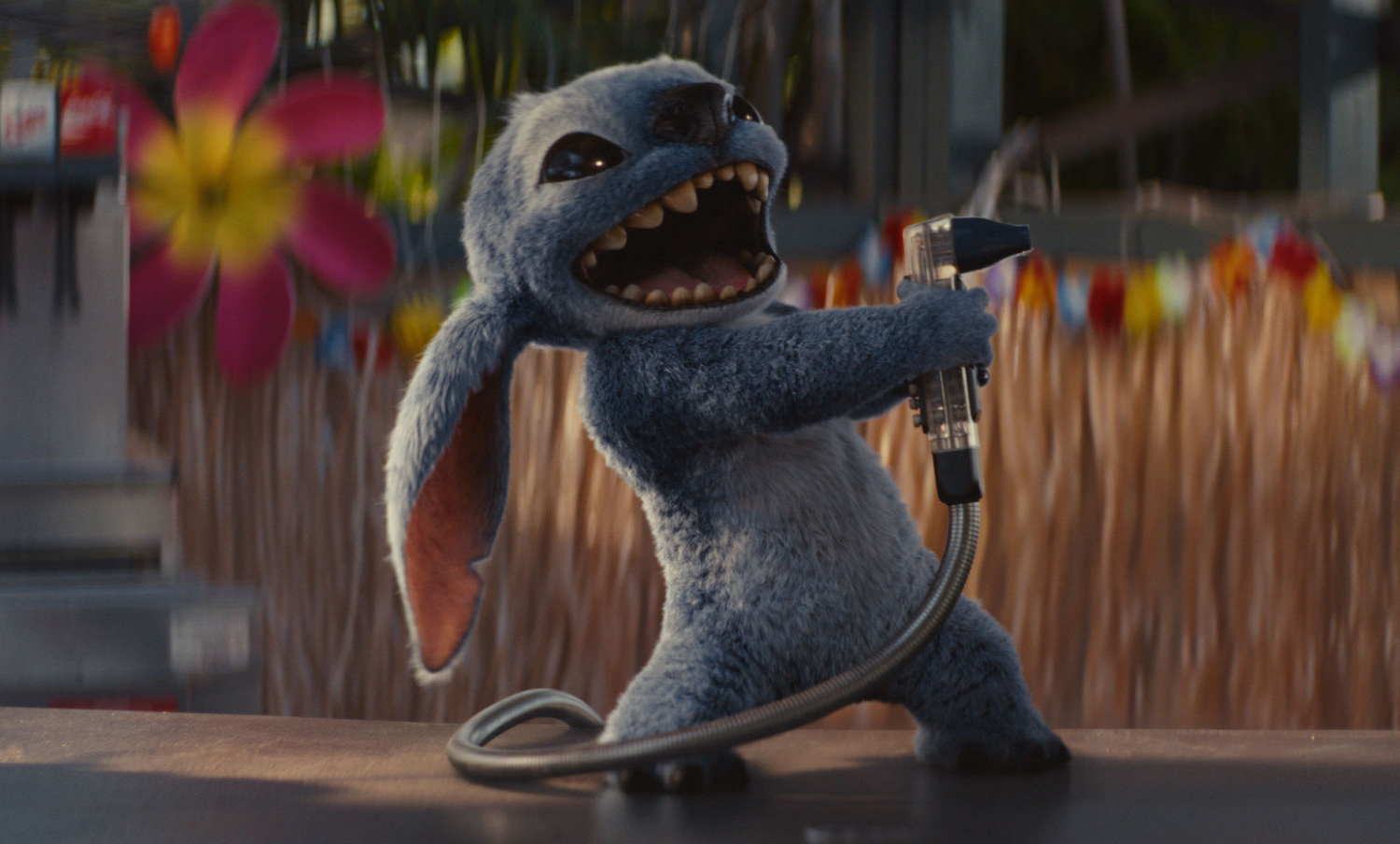 'Lilo ve Stitch' dünya çapında gişede 1 milyar doları aştı - Fotoğraf 2. 'Lilo & Stitch' vượt mốc 1 tỉ USD doanh thu phòng vé toàn cầu- Ảnh 2.