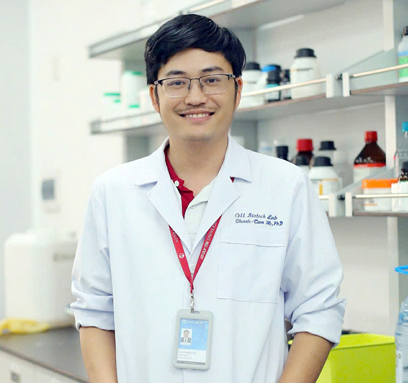 Các nhà khoa học ĐH Duy Tân phát hiện loài nấm gây thối rễ sâm Ngọc Linh- Ảnh 4. Các nhà khoa học ĐH Duy Tân phát hiện loài nấm gây thối rễ sâm Ngọc Linh- Ảnh 4.