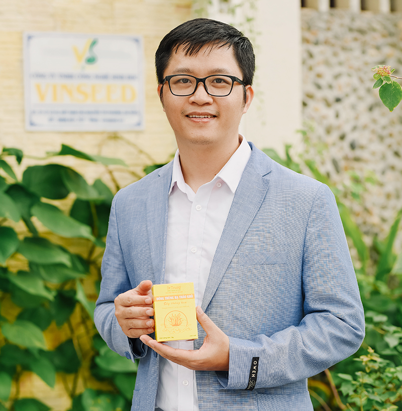Các nhà khoa học ĐH Duy Tân phát hiện loài nấm gây thối rễ sâm Ngọc Linh- Ảnh 3. Các nhà khoa học ĐH Duy Tân phát hiện loài nấm gây thối rễ sâm Ngọc Linh- Ảnh 3.