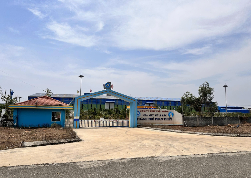 Lâm Đồng Dừng hoạt động nhà máy rác Phan Thiết do vi phạm về môi trường - Ảnh 1.