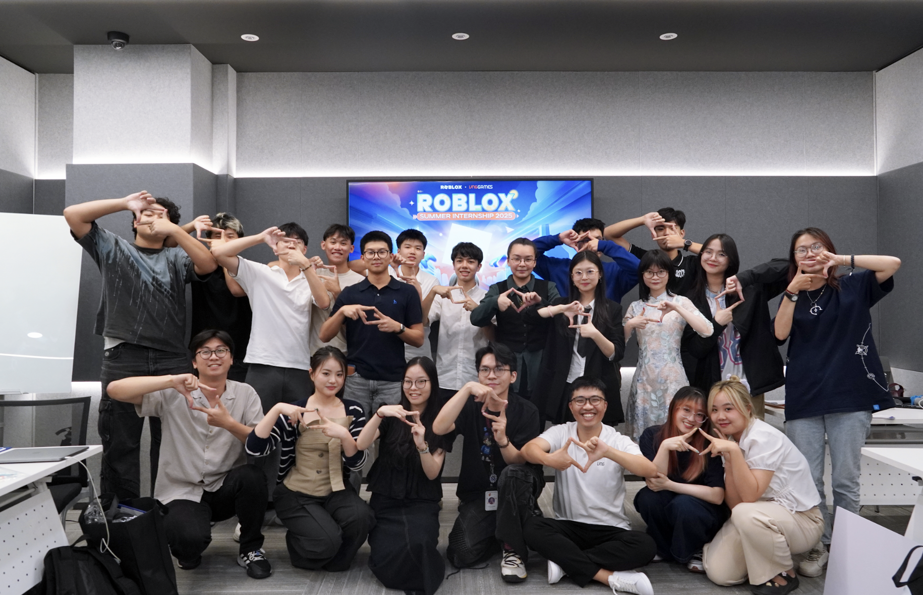 Học sinh SSIS phát triển game tại trại hè Roblox Summer Internship 2025 - Ảnh 1.