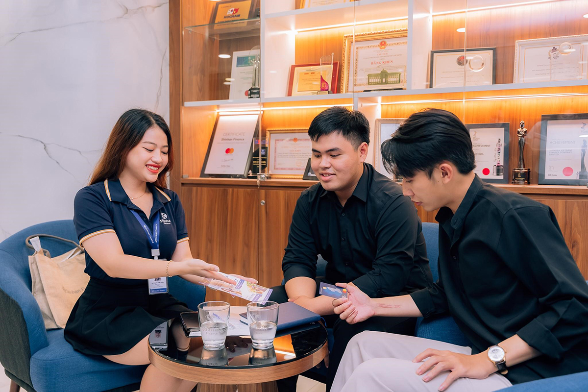 Hành trình 6 năm bền bỉ vươn tới tương lai của Shinhan Finance- Ảnh 2. Hành trình 6 năm bền bỉ vươn tới tương lai của Shinhan Finance- Ảnh 2.
