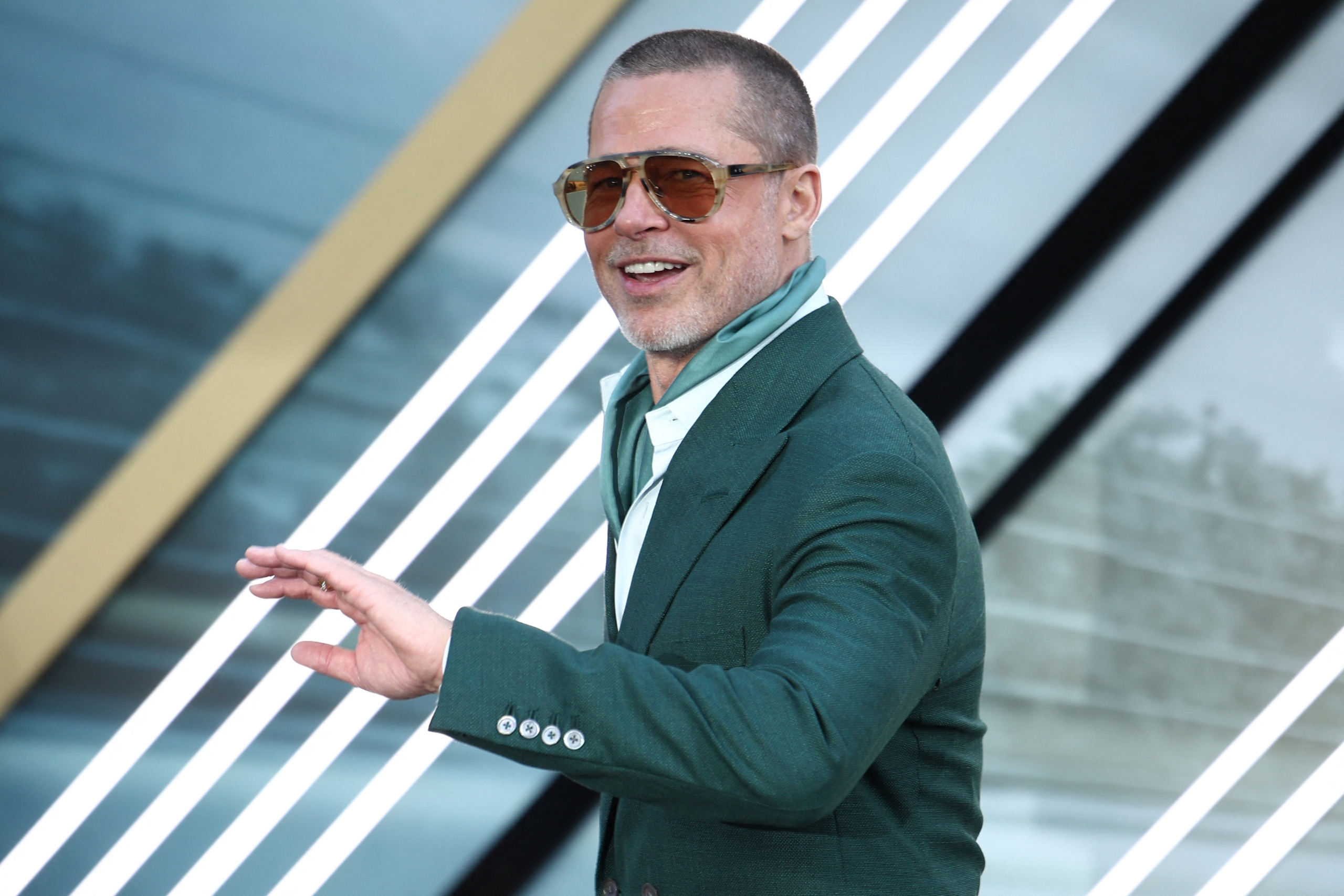 Brad Pitt nói gì về khuynh hướng tính dục của mình?- Ảnh 1.