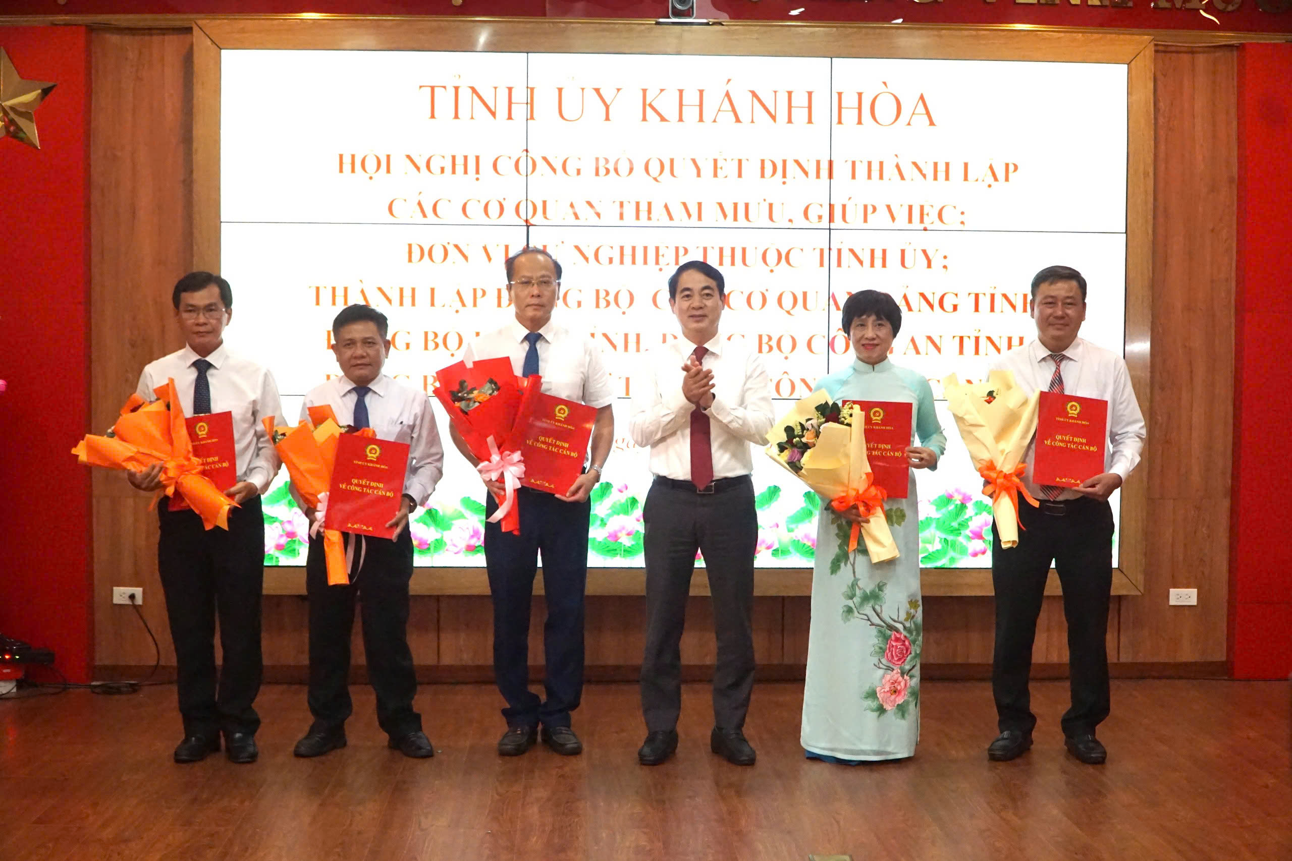 Khánh Hòa chỉ định nhân sự nhiều vị trí chủ chốt- Ảnh 1. Khánh Hòa chỉ định nhân sự nhiều vị trí chủ chốt- Ảnh 1.