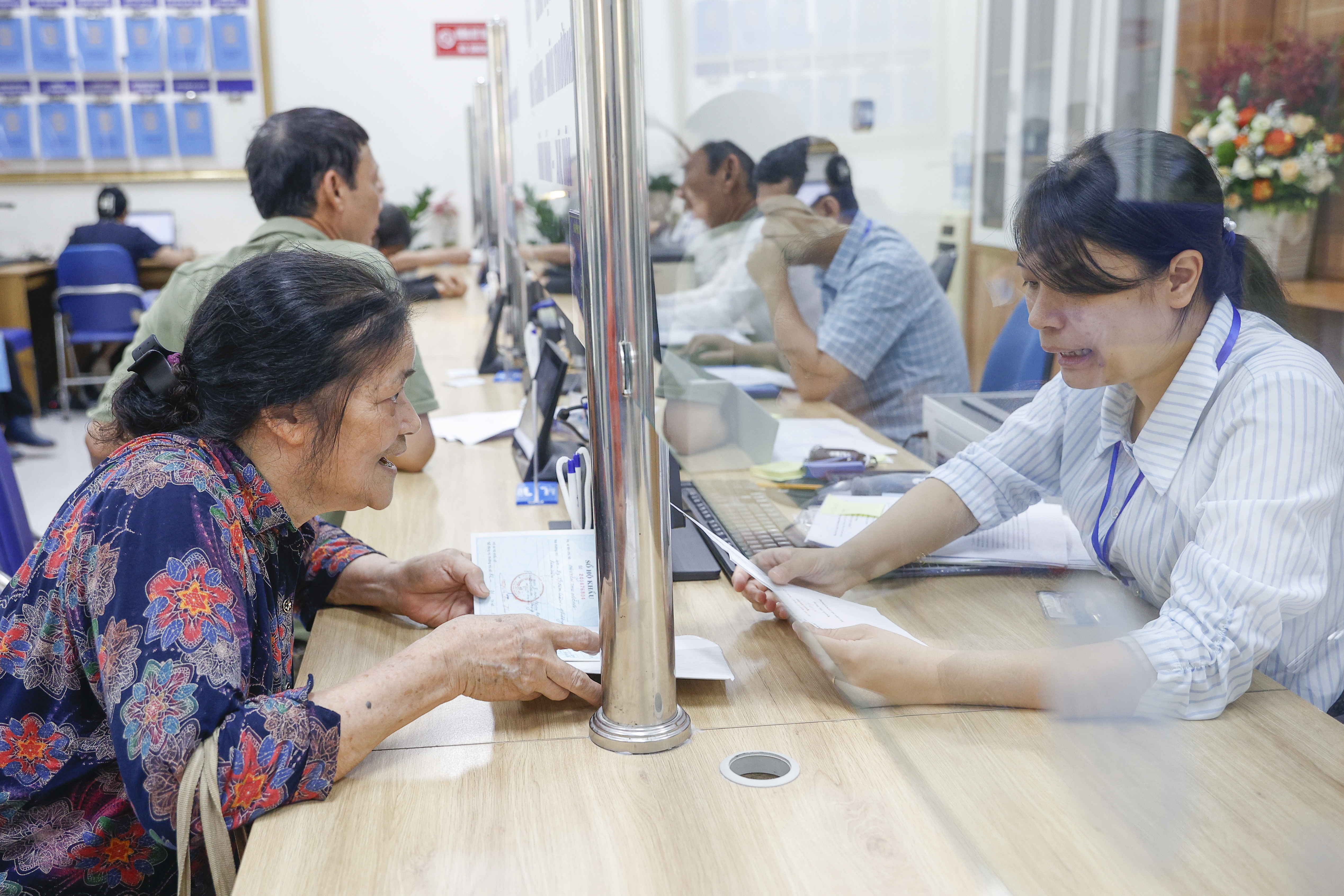UBND P.Kim Liên Ưu tiên người dân khi triển khai chính quyền địa phương 2 cấp - Ảnh 9.