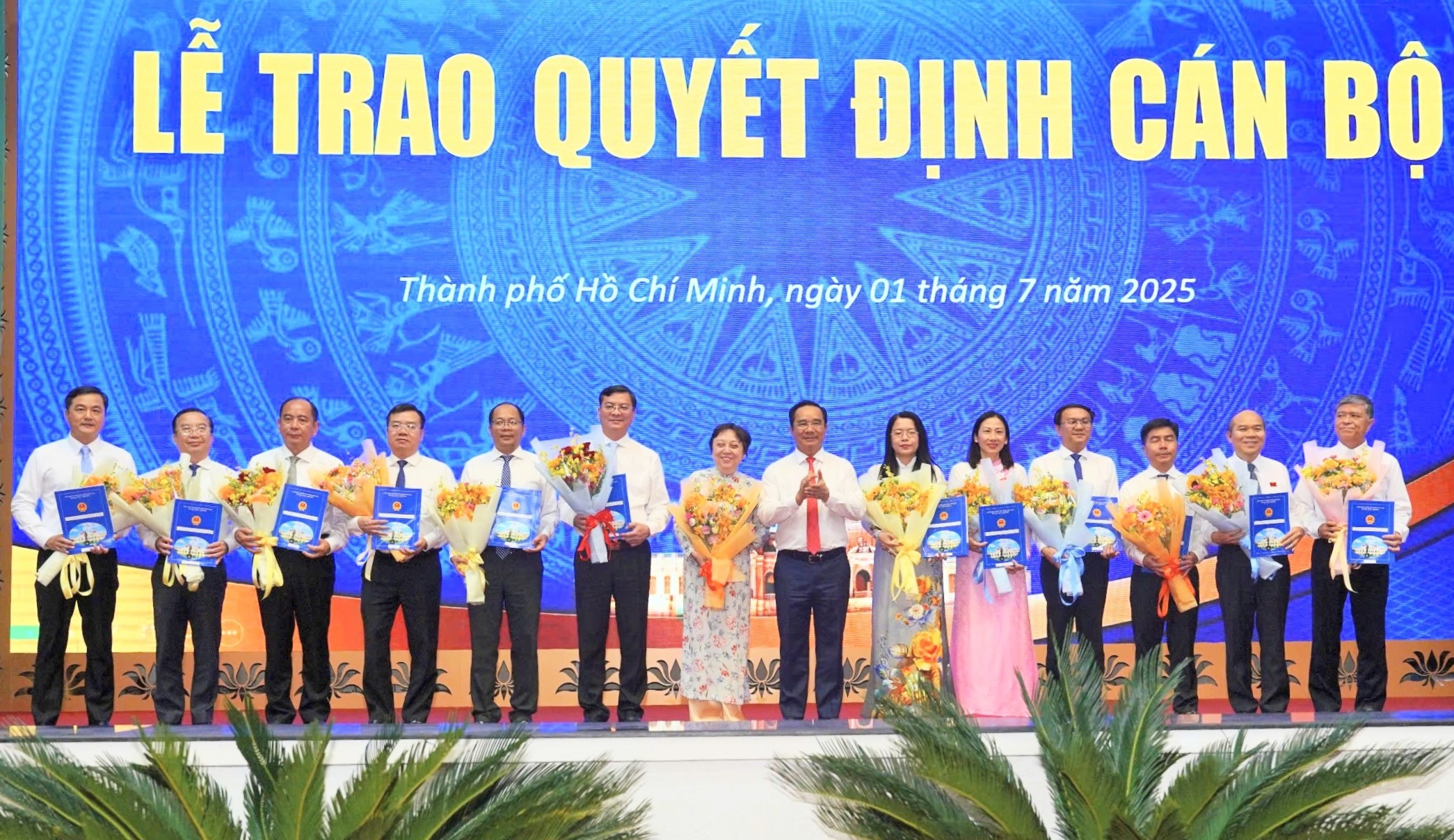 Chân dung 14 giám đốc sở TP.HCM sau hợp nhất - Ảnh 1.