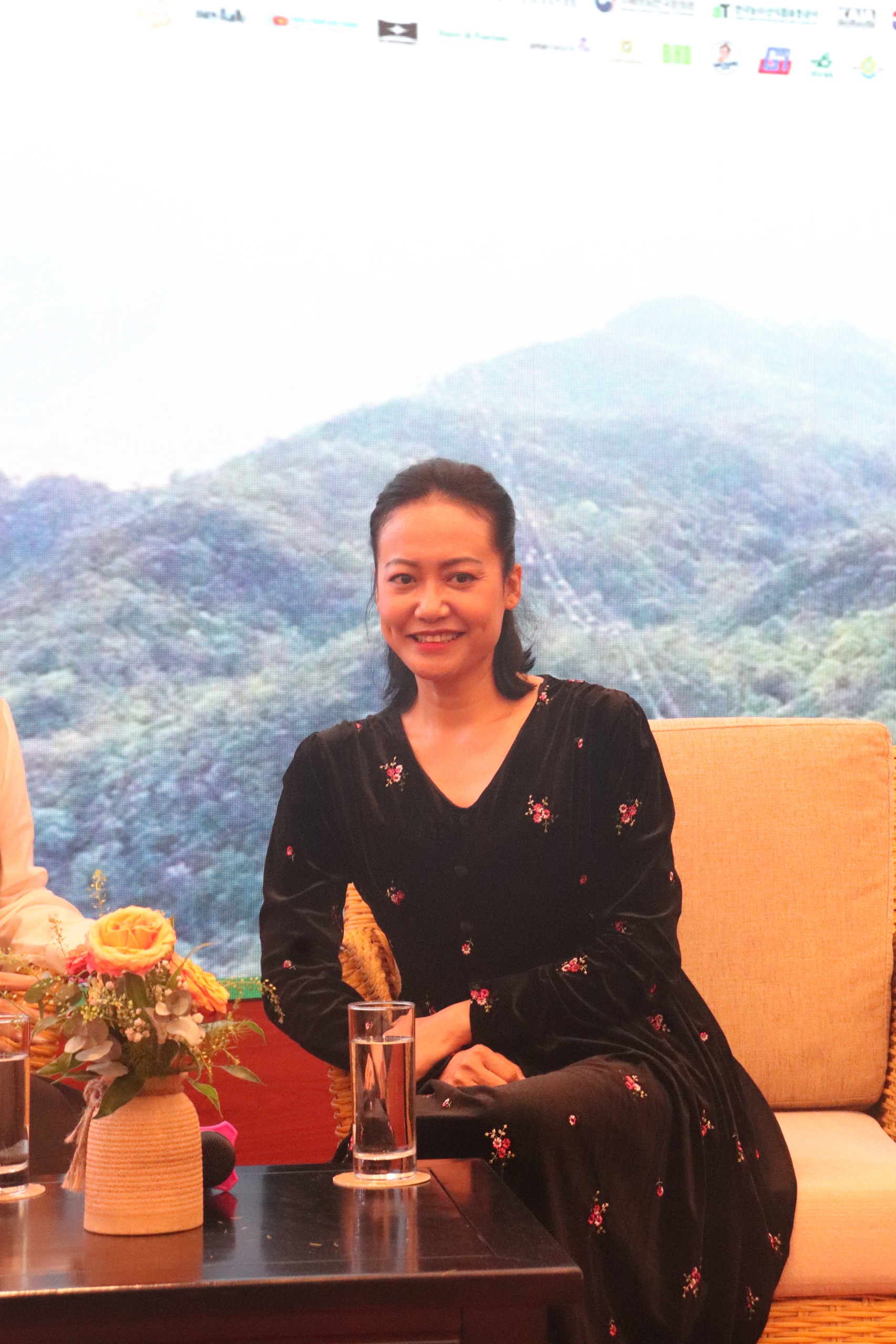 Trương Ngọc Ánh kể chuyện bị đạo diễn dọa đuổi về khi đóng 'Áo lụa Hà Đông' - Ảnh 2.