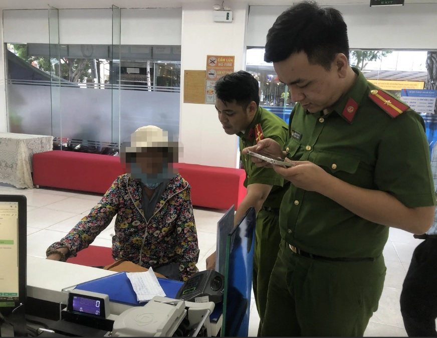 Cảnh báo mạo danh nhân viên cấp nước, lợi dụng sáp nhập để lừa đảo- Ảnh 1.