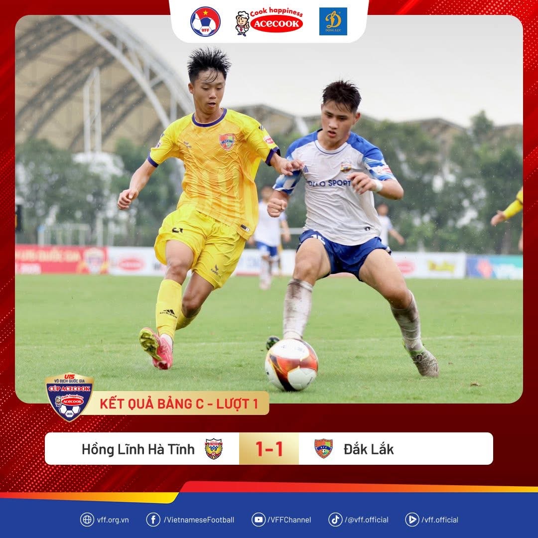 Última classificação do torneio nacional sub-15: SLNA sub-15 fica em primeiro lugar graças a uma chuva de gols - Foto 3. Bảng xếp hạng giải U.15 quốc gia mới nhất: U.15 SLNA tốp 1 nhờ cơn mưa bàn thắng- Ảnh 3.