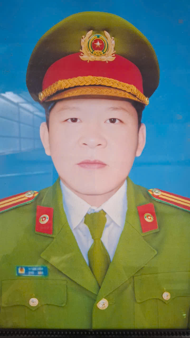 Hy sinh vì bình yên cuộc sống: Cuộc chiến không khoan nhượng với tội phạm ma túy - Ảnh 1. Hy sinh vì bình yên cuộc sống: Cuộc chiến không khoan nhượng với tội phạm ma túy - Ảnh 1.