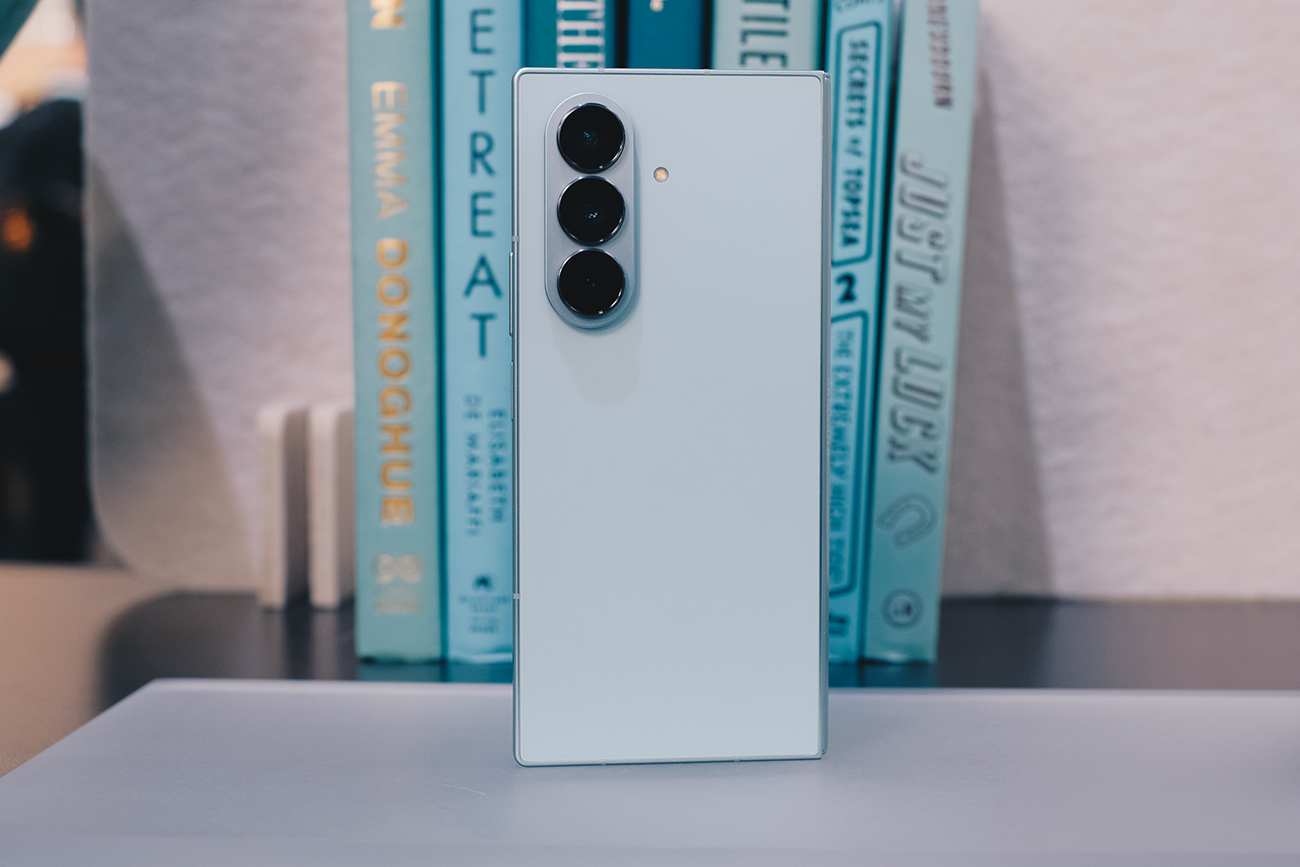 Hấp lực khó cưỡng của hai sắc xanh trên Galaxy Z Fold7 - Ảnh 3. Hấp lực khó cưỡng của hai sắc xanh trên Galaxy Z Fold7 - Ảnh 3.