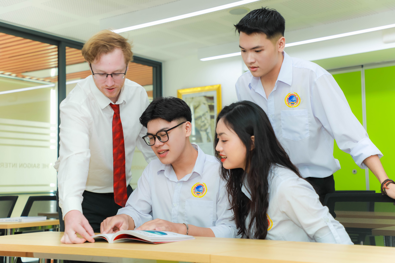 SIU ofrece incentivos especiales para hijos de funcionarios de salud y educación - Foto 1. SIU ưu đãi đặc biệt con em cán bộ ngành Y tế và Giáo dục- Ảnh 1.
