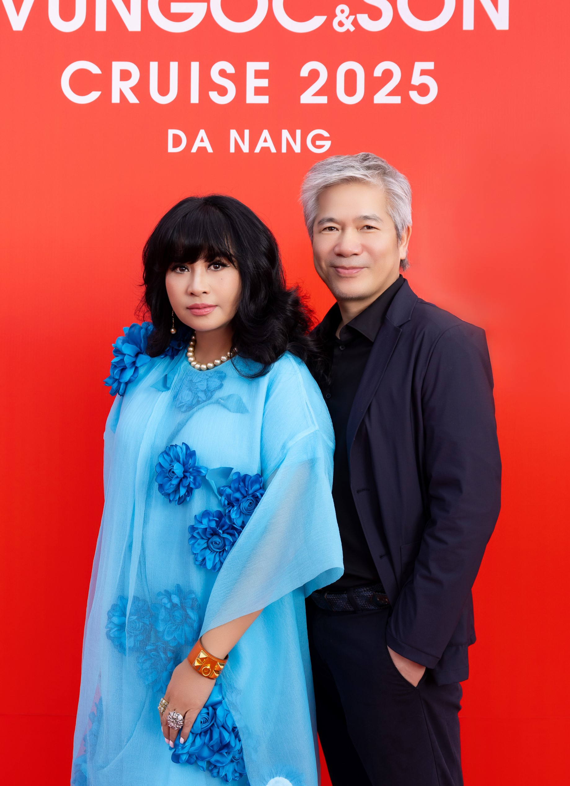 Thanh Lam tình tứ bên chồng bác sĩ, Vũ Thu Phương rạng rỡ sau biến cố Thanh Lam tình tứ bên chồng bác sĩ, Vũ Thu Phương rạng rỡ sau biến cố