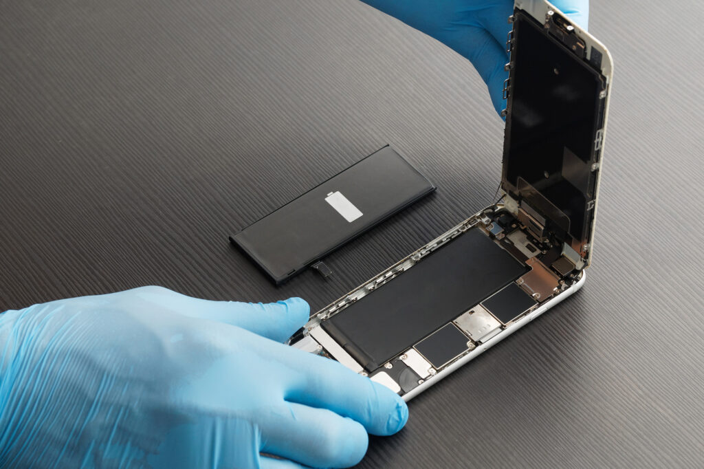 Sự khác biệt giữa iPhone đã qua sử dụng và tân trang - Ảnh 1.