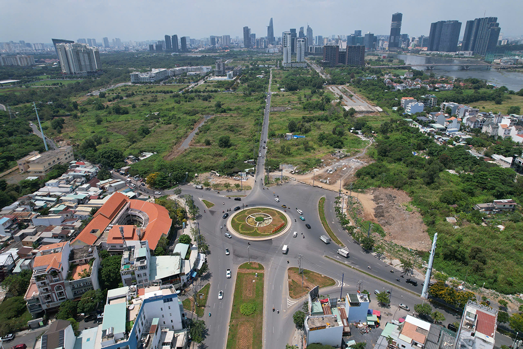 Nóng với giá đất, thuế đất- Ảnh 1. Nóng với giá đất, thuế đất- Ảnh 1.