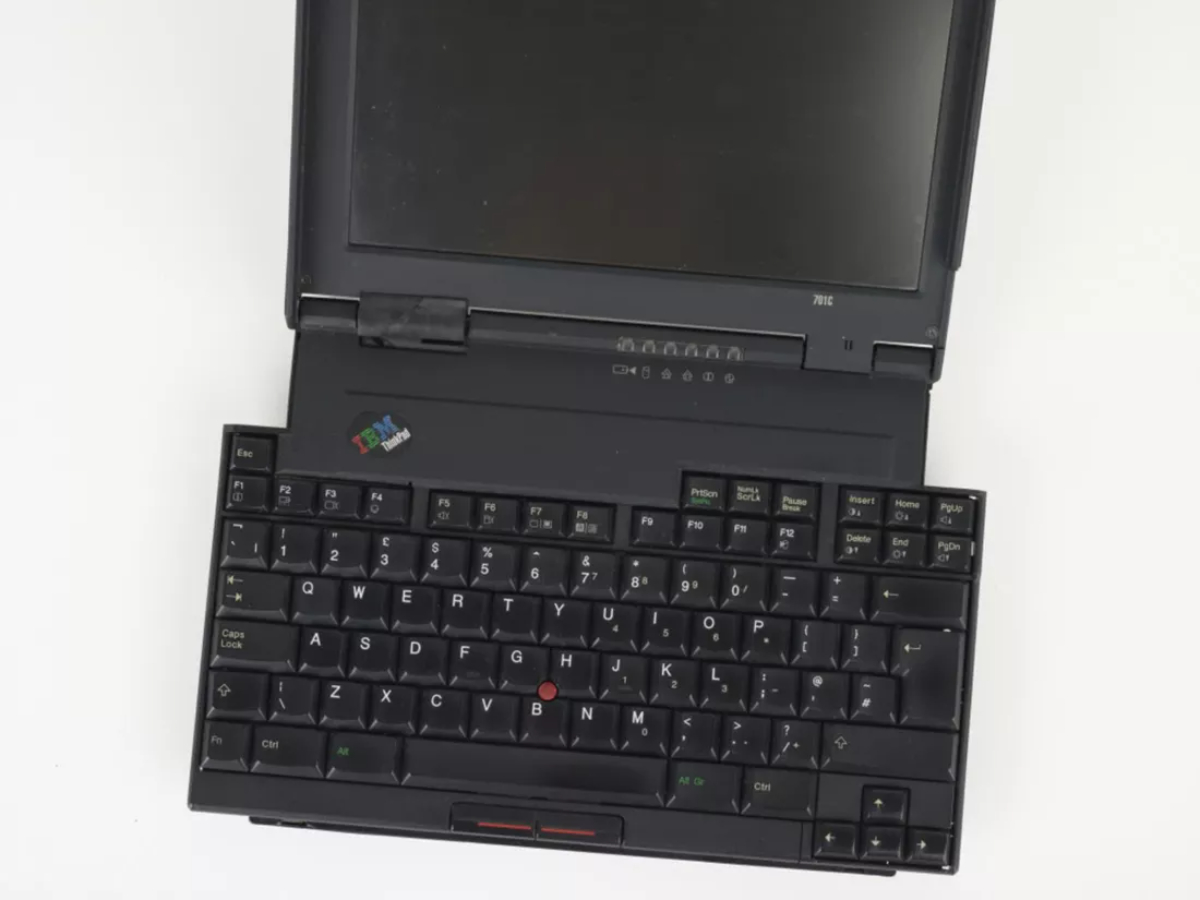 Chiếc laptop làm rung chuyển thị trường 30 năm trước của IBM - Ảnh 2.