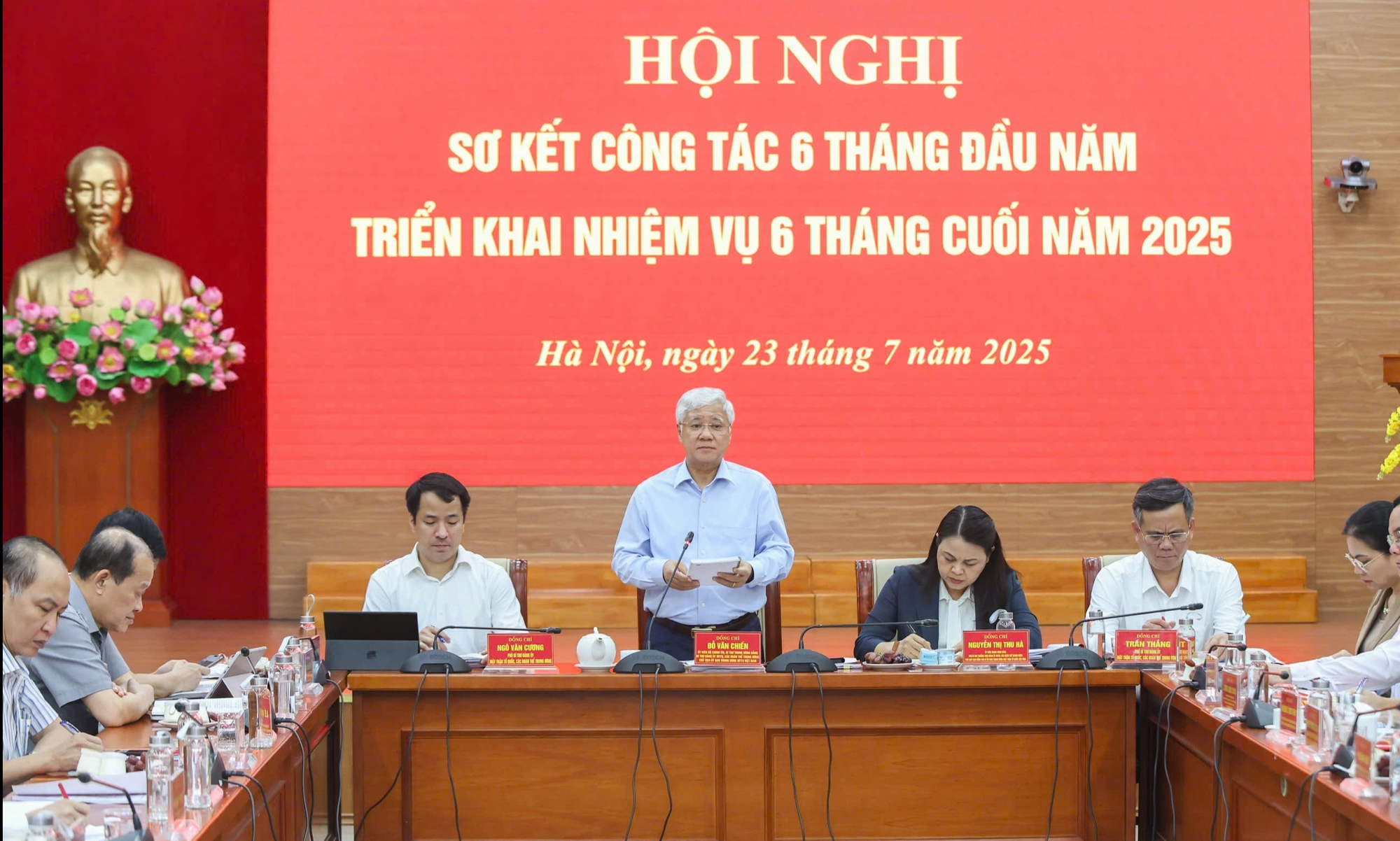 'Xây dựng đề án tiếp tục sáp nhập các hội quần chúng trình Bộ Chính trị' - Ảnh 2.