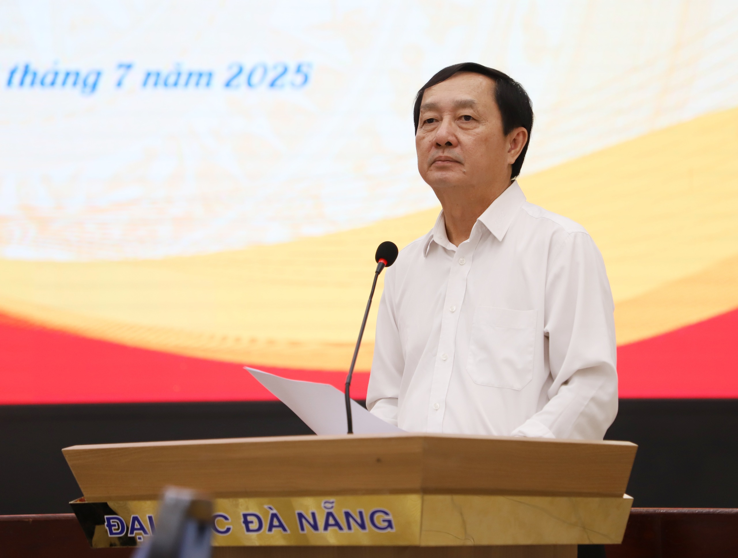 ប្រែក្លាយសាកលវិទ្យាល័យ Danang ទៅជាមជ្ឈមណ្ឌលនៃការបង្កើតថ្មីនៅតំបន់កណ្តាល - រូបថត ៣. Đưa Đại học Đà Nẵng thành trung tâm đổi mới sáng tạo miền Trung - Ảnh 3.