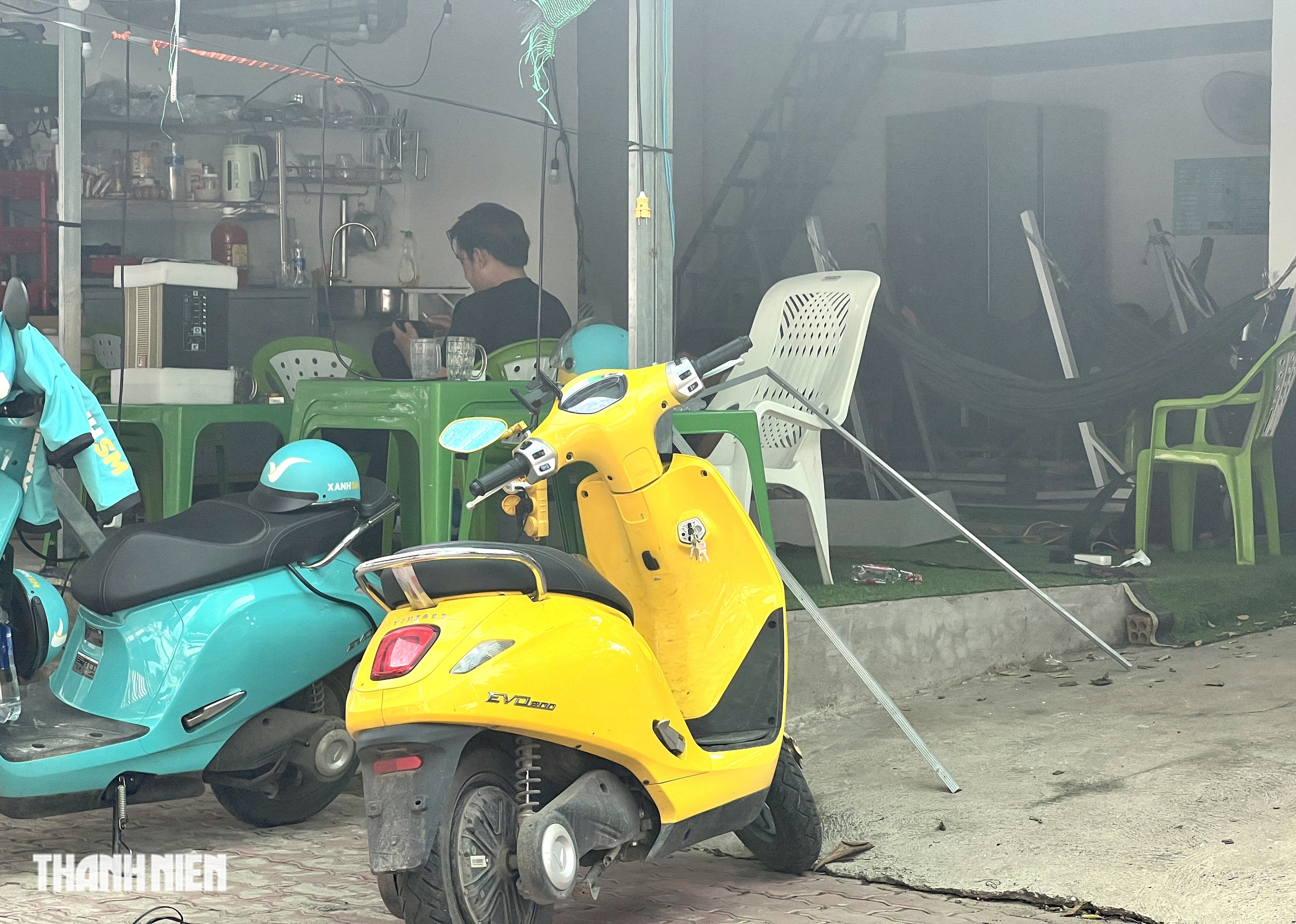 Trạm sạc xe điện nở rộ ở các quán cà phê TP.HCM: Giá rẻ, combo ăn uống...- Ảnh 2. Trạm sạc xe điện nở rộ ở các quán cà phê TP.HCM: Giá rẻ, combo ăn uống...- Ảnh 2.