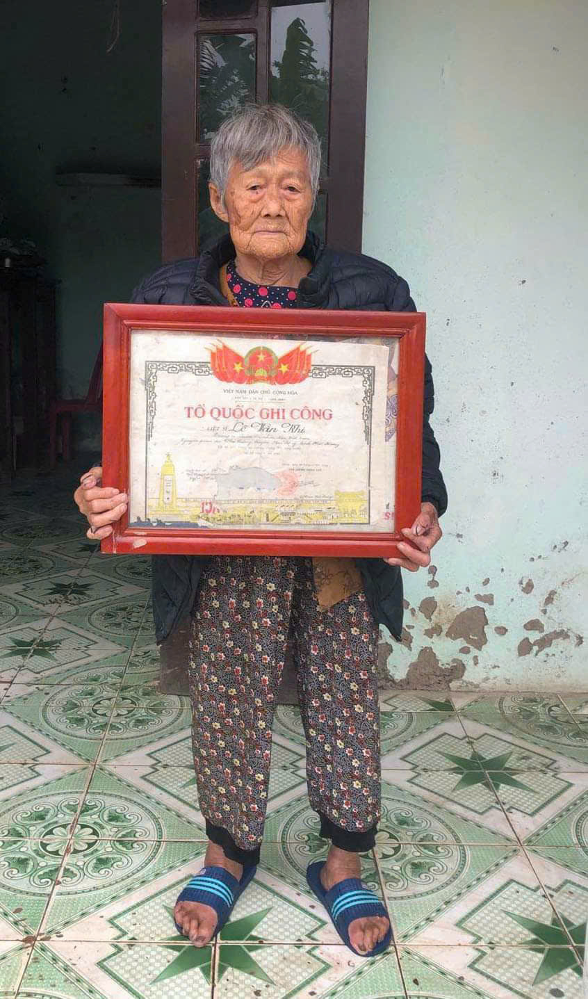 Những người mẹ trăm tuổi đón con 'trở về'- Ảnh 1. Những người mẹ trăm tuổi đón con 'trở về'- Ảnh 1.
