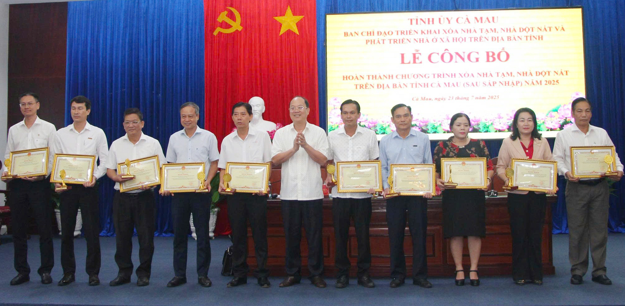 Cà Mau hoàn thành chương trình xóa nhà tạm, nhà dột nát - Ảnh 3.