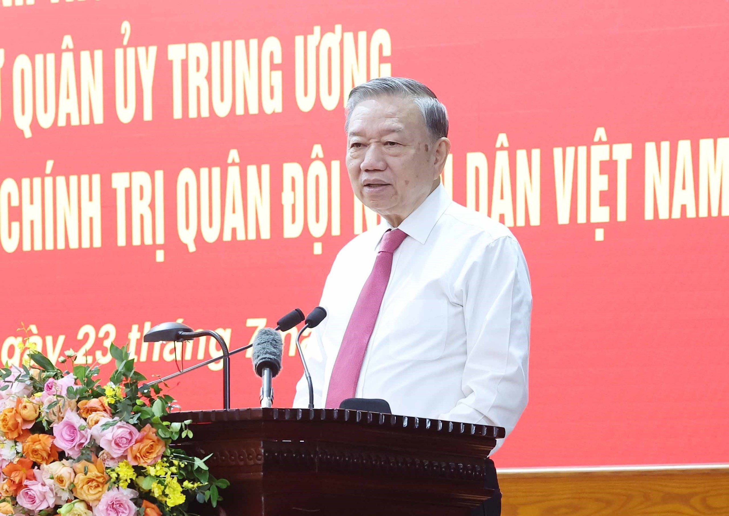 Tổng Bí thư: 'Rà soát kỹ nhân sự quân đội tham gia T.Ư Đảng khóa tới' - Ảnh 2.