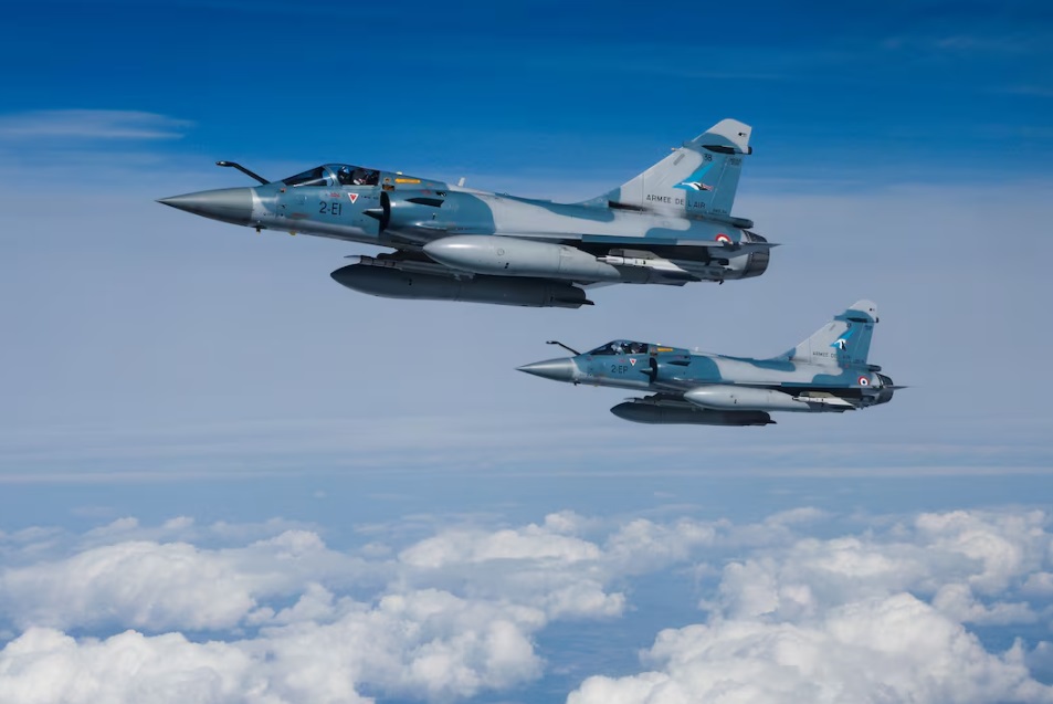 Ukraine lần đầu mất tiêm kích Mirage 2000 Pháp cung cấp- Ảnh 1.