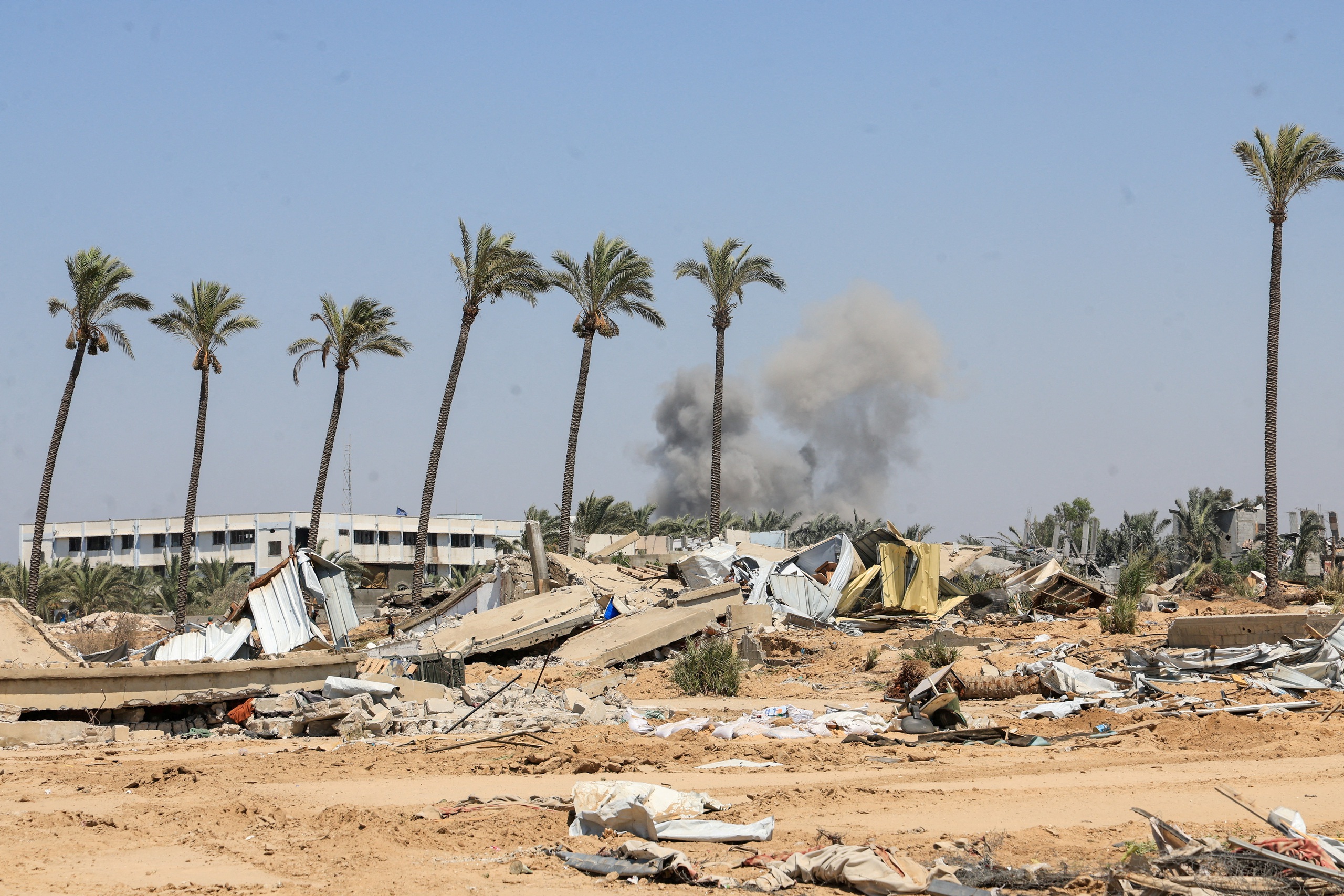 Israel bị cáo buộc tấn công cơ sở WHO tại Gaza - Ảnh 1.