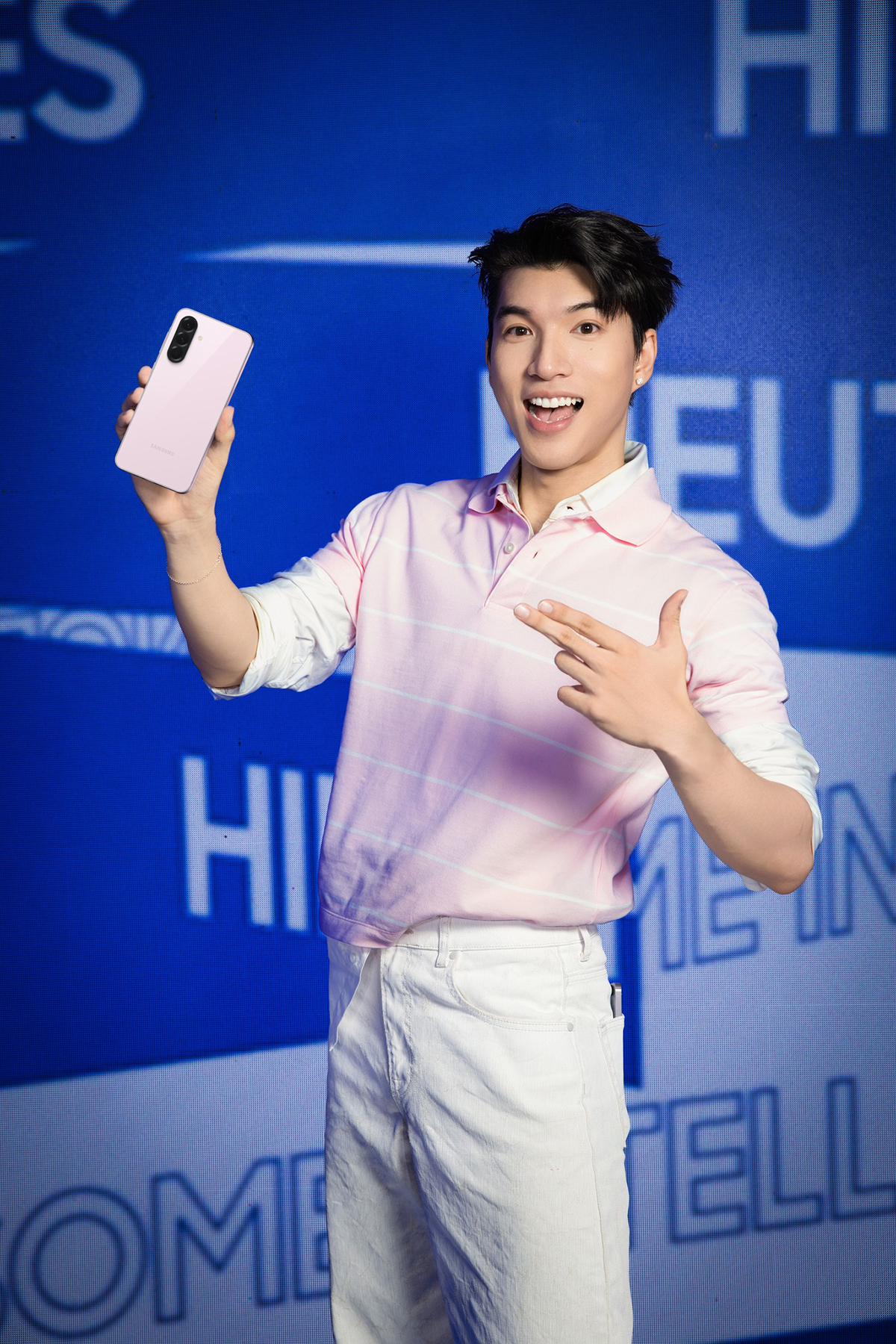 Phong cách và công nghệ thời thượng cùng lên ngôi với Galaxy A56 5G Màu hồng mới - Ảnh 2. Phong cách và công nghệ thời thượng cùng lên ngôi với Galaxy A56 5G Màu hồng mới - Ảnh 2.