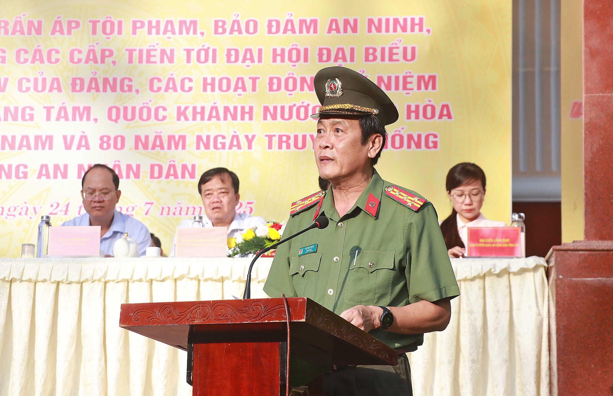 - Ảnh 1. - Ảnh 1.