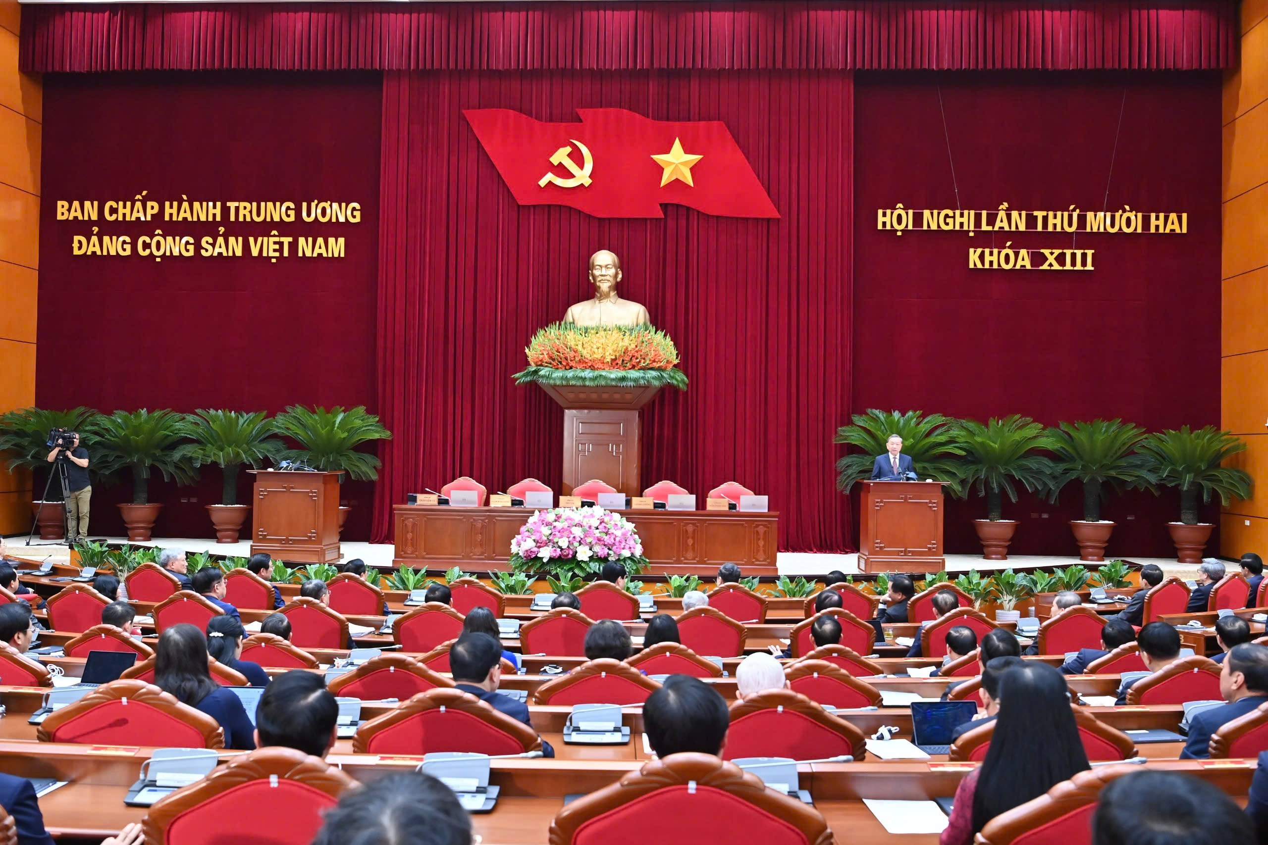 Bộ Chính trị: Tập trung chuẩn bị nội dung trình Hội nghị Trung ương 13- Ảnh 1. Bộ Chính trị: Tập trung chuẩn bị nội dung trình Hội nghị Trung ương 13- Ảnh 1.