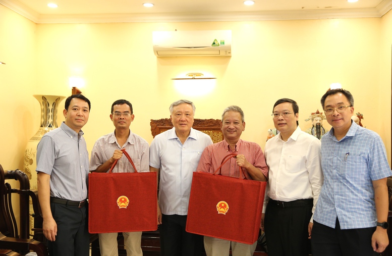 Lòng day dứt khôn nguôi về các anh hùng liệt sĩ nhân 78 năm ngày Thương binh liệt sĩ - Ảnh 4. Lòng day dứt khôn nguôi về các anh hùng liệt sĩ nhân 78 năm ngày Thương binh liệt sĩ - Ảnh 4.
