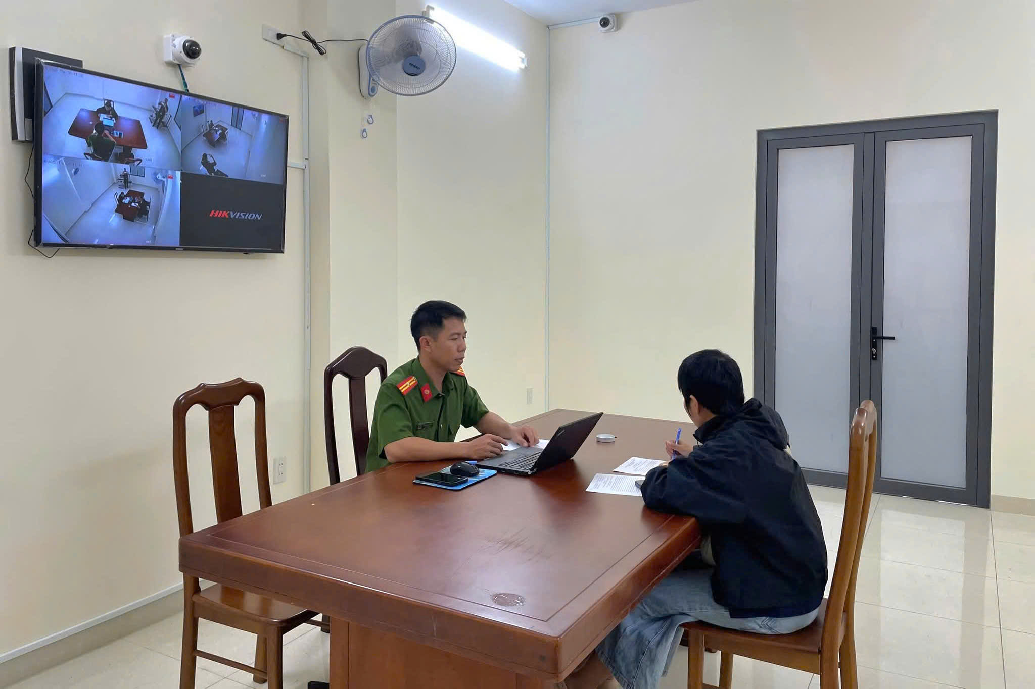 Công an kết luận vụ mẹ Bắp sử dụng tiền từ thiện cho con bị bệnh - Ảnh 1.