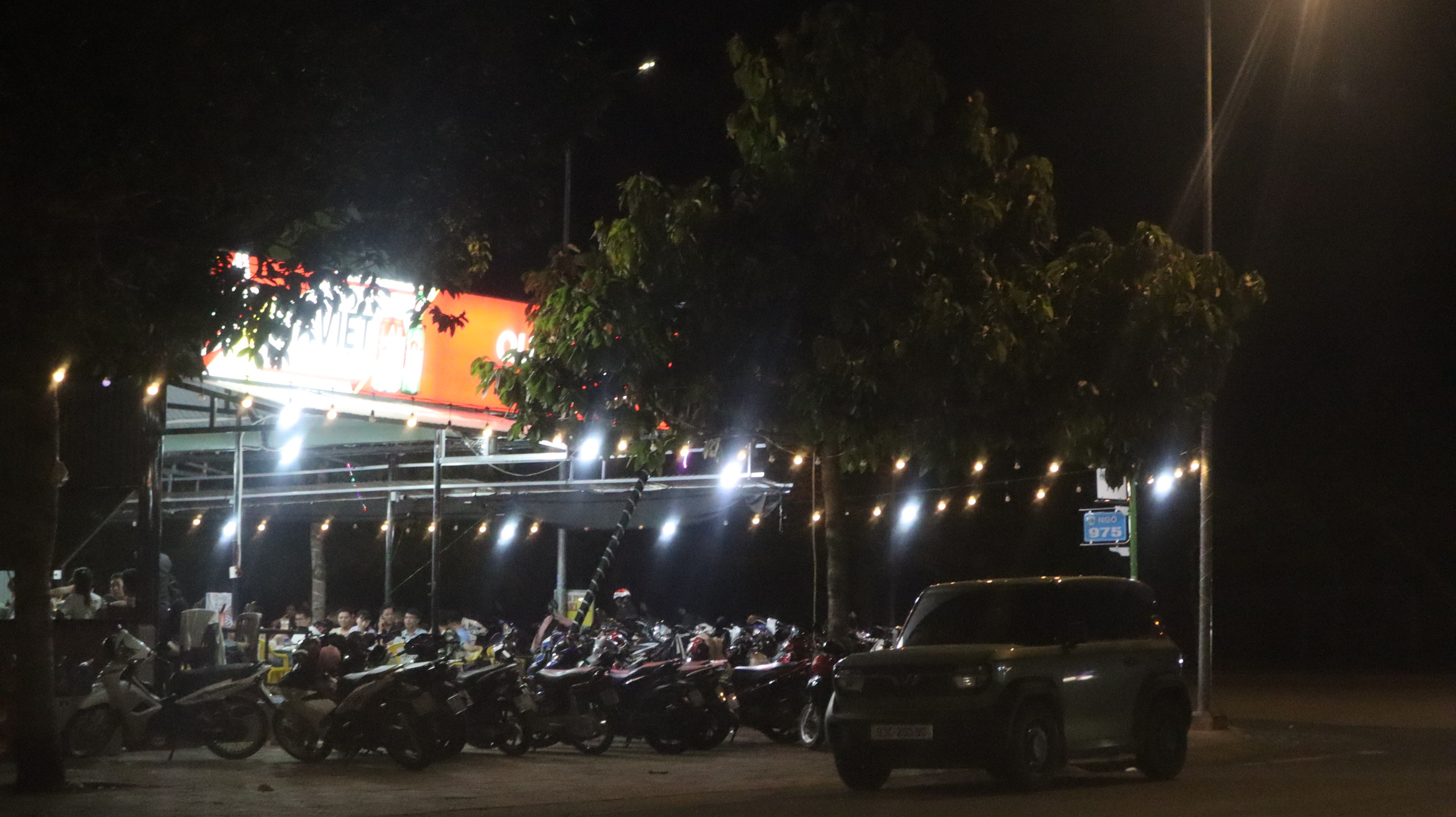 CSGT Đồng Nai hóa trang, theo dõi gần quán nhậu xử lý vi phạm nồng độ cồn- Ảnh 2. CSGT Đồng Nai hóa trang, theo dõi gần quán nhậu xử lý vi phạm nồng độ cồn- Ảnh 2.