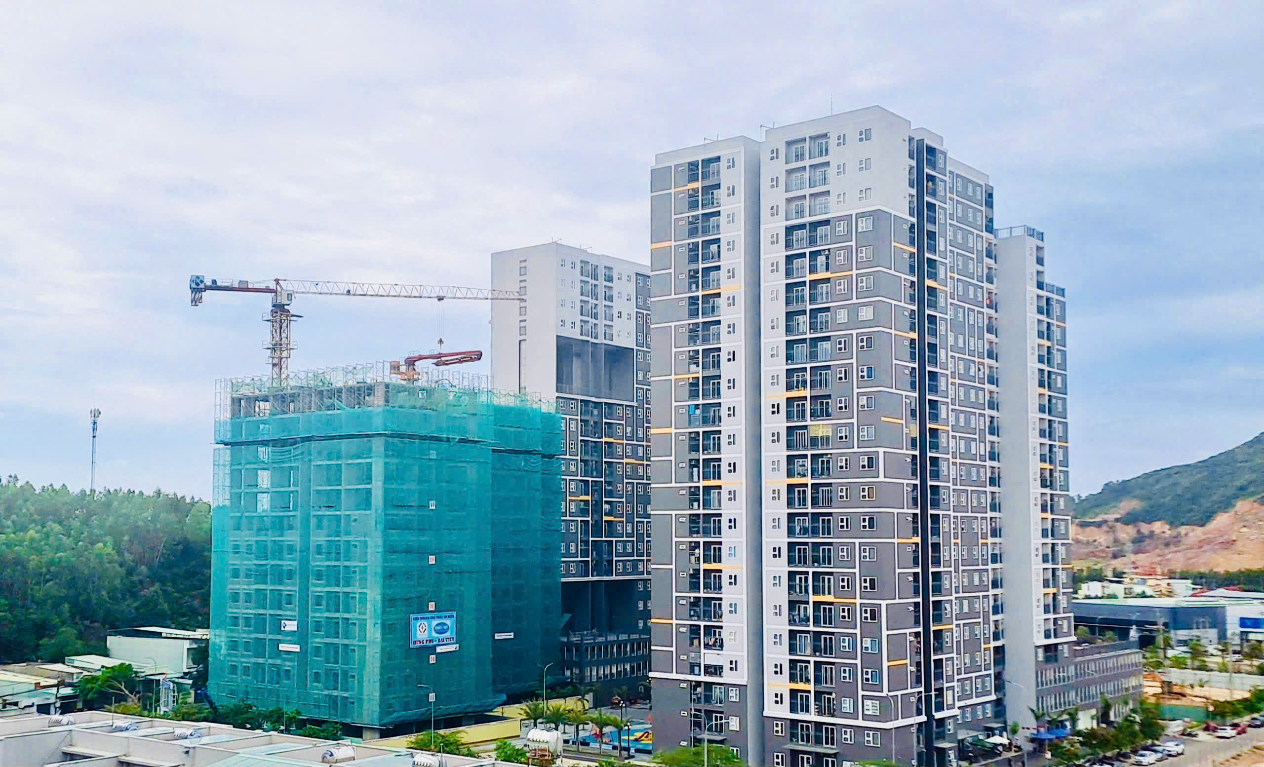 Gia Lai đẩy nhanh tiến độ dự án nhà ở xã hội: 'Bàn làm, không bàn lùi'- Ảnh 1. Gia Lai đẩy nhanh tiến độ dự án nhà ở xã hội: 'Bàn làm, không bàn lùi'- Ảnh 1.