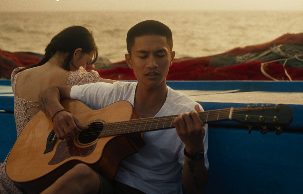 Bất ngờ 'Đàn cá gỗ'