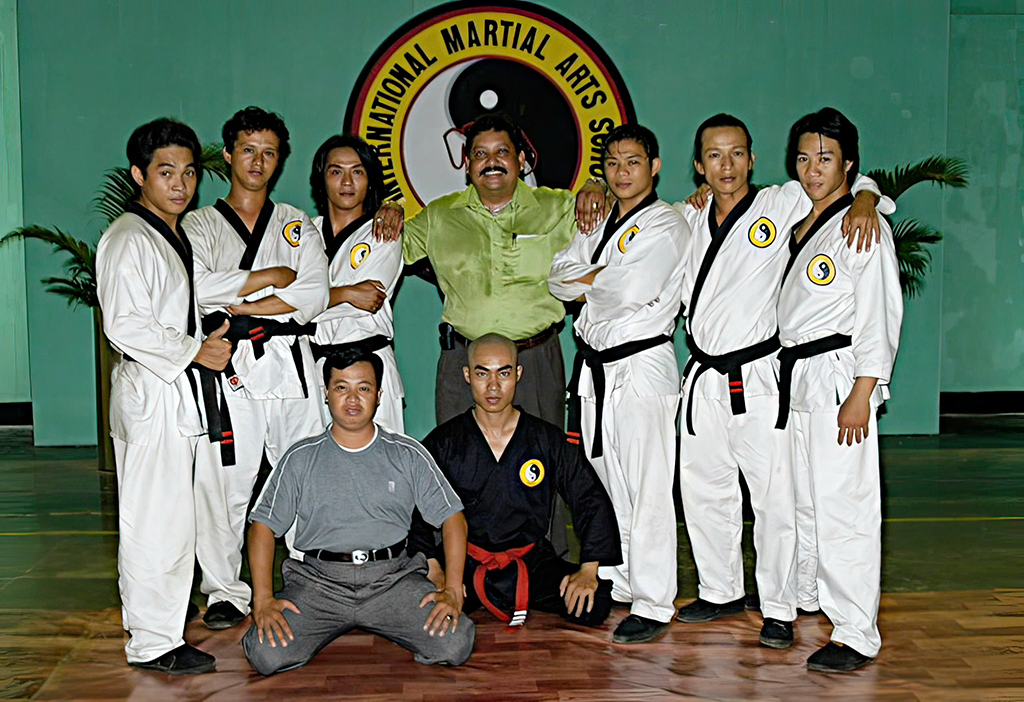 बॉलीवुड में प्रवेश करने वाले पहले वियतनामी स्टंटमैन - फोटो 1. Những cascadeur Việt Nam đầu tiên bước chân vào Bollywood- Ảnh 1.