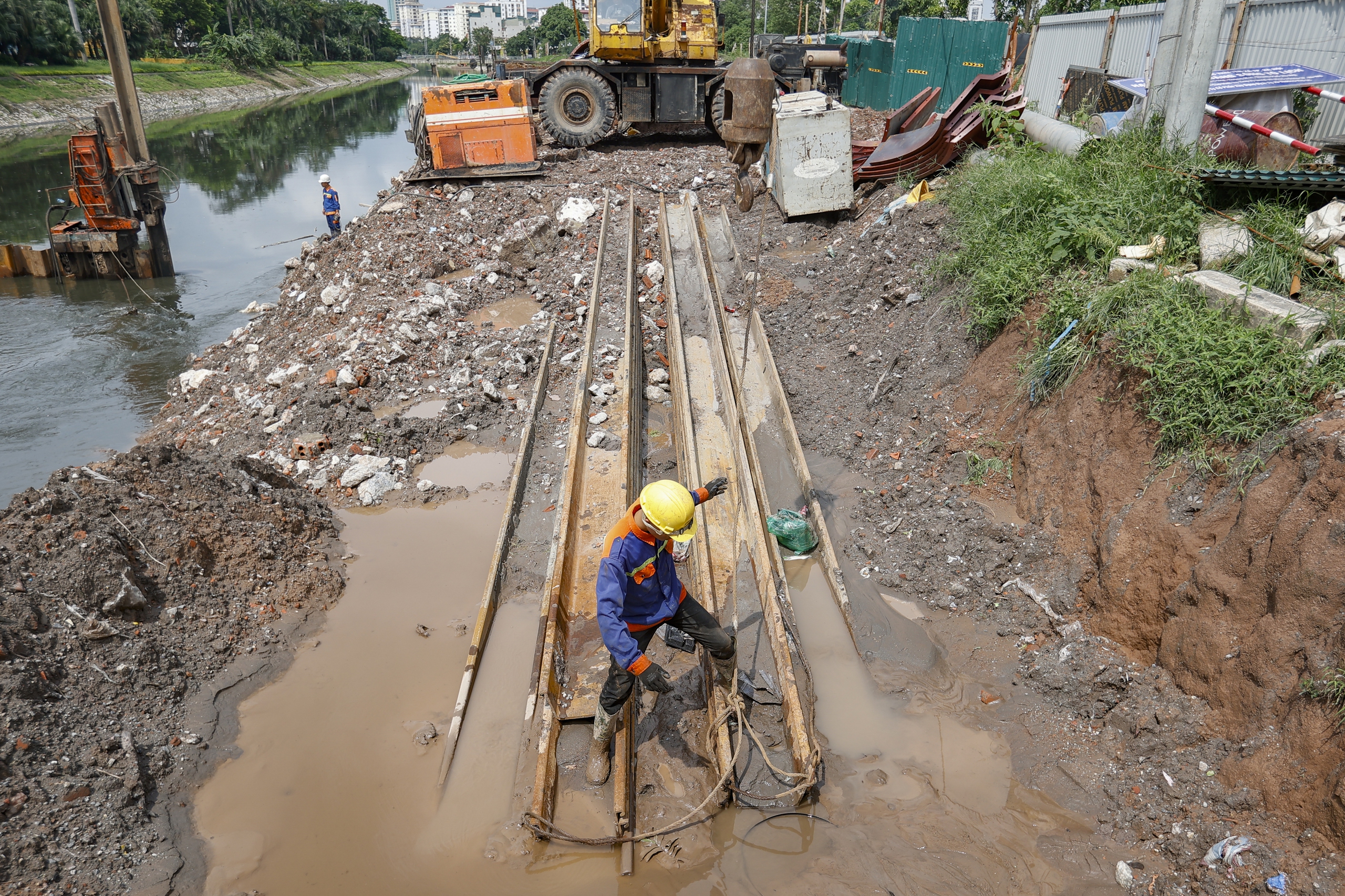 Hà Nội gấp rút 'hồi sinh' sông Tô Lịch - Ảnh 2.