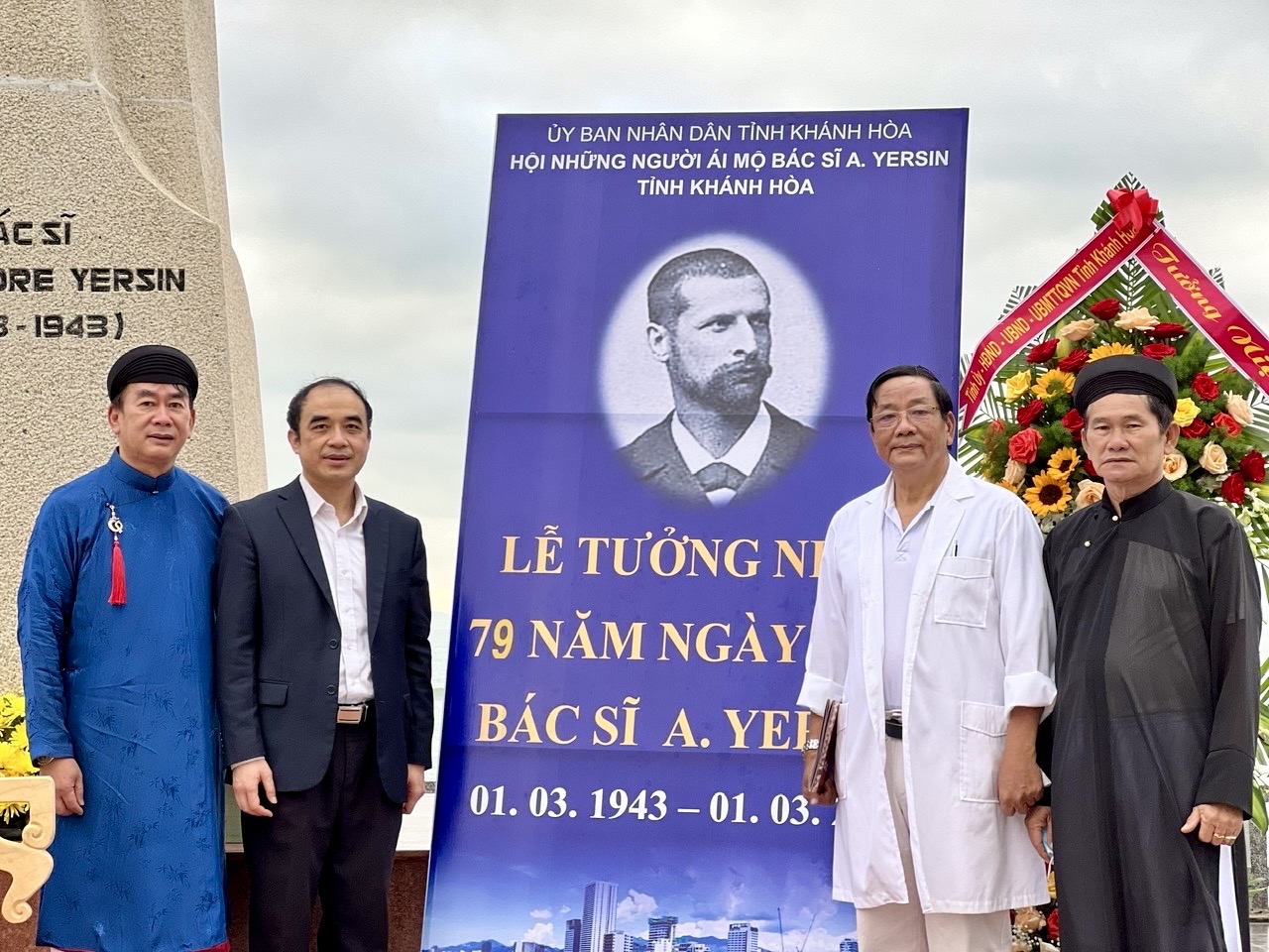 Hành trình cảm động của bác sĩ Nguyễn Văn Xáng từ thương binh đến Thầy thuốc Nhân dân - Ảnh 12.